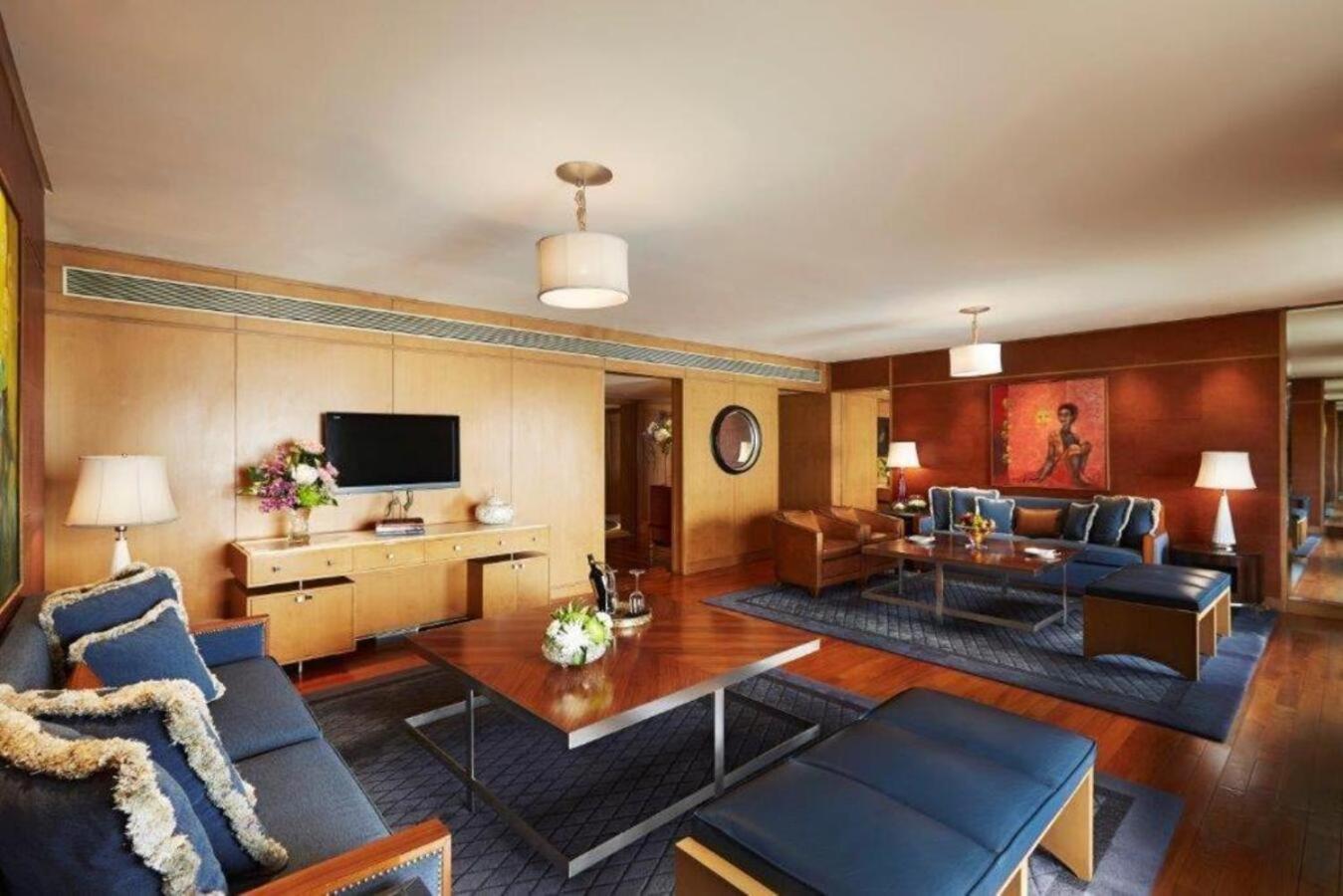Presidential Suite King Bed Sea View - High tea, evening cocktails, butler service, Complimentary 1 way airport transfer