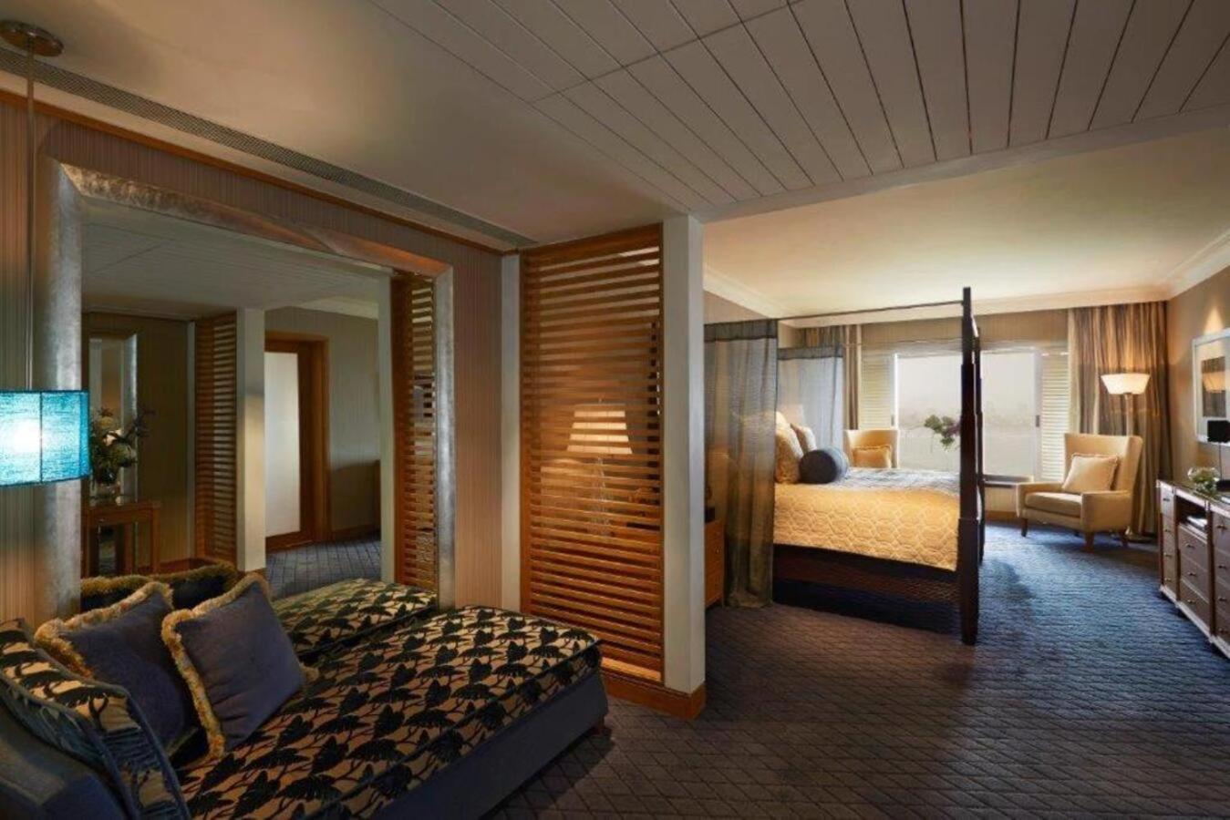 Presidential Suite King Bed Sea View - High tea, evening cocktails, butler service, Complimentary 1 way airport transfer
