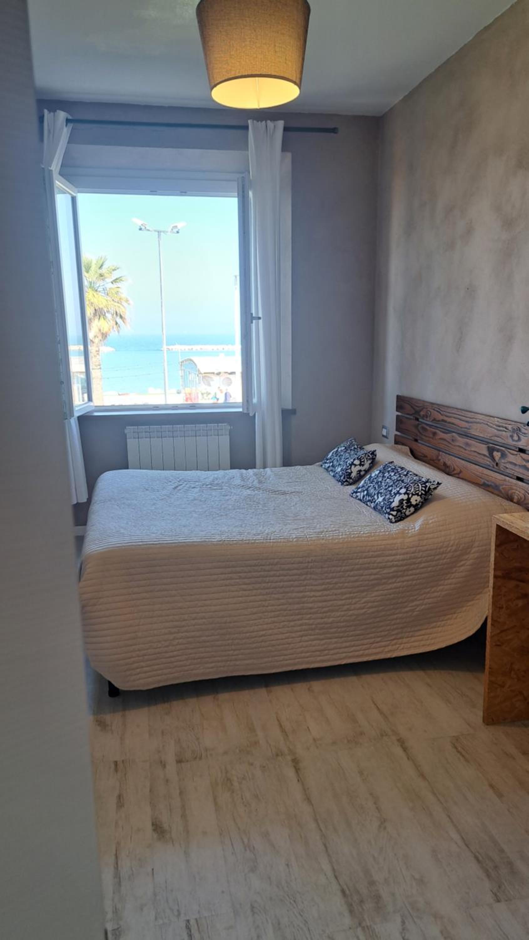 Queen Room with Sea View - Photo 13