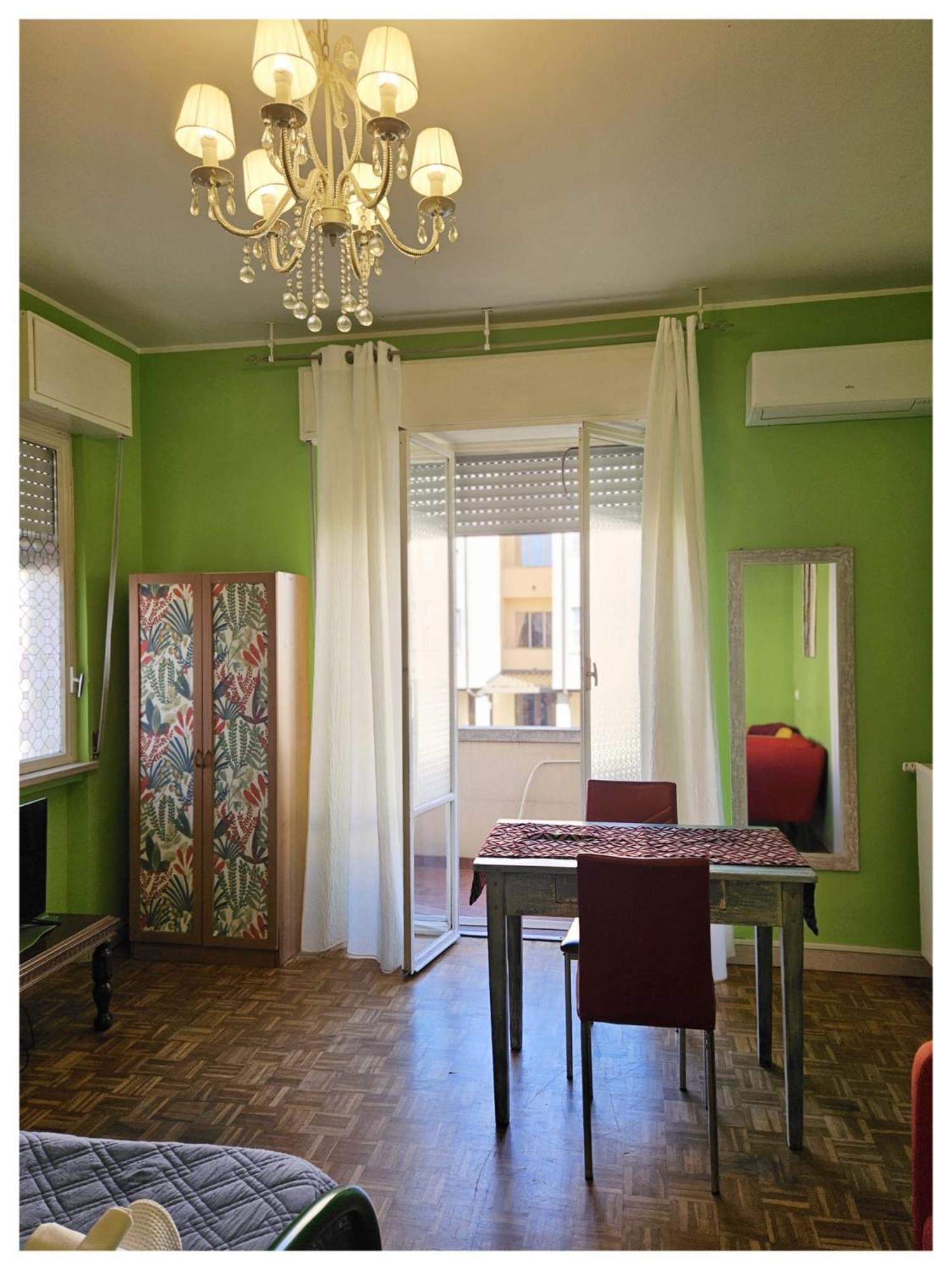 Studio Apartment photo 1