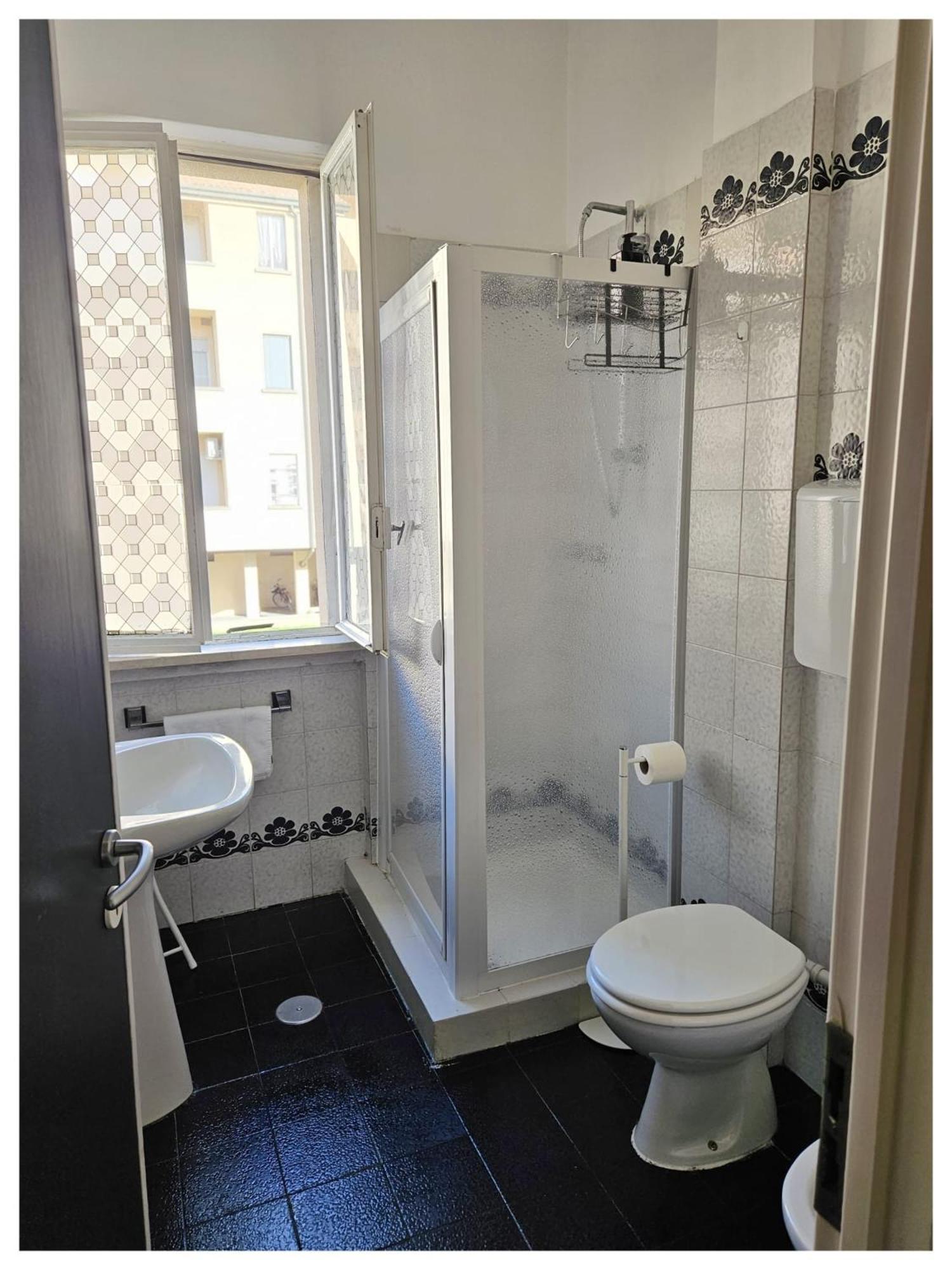 Studio Apartment photo 2