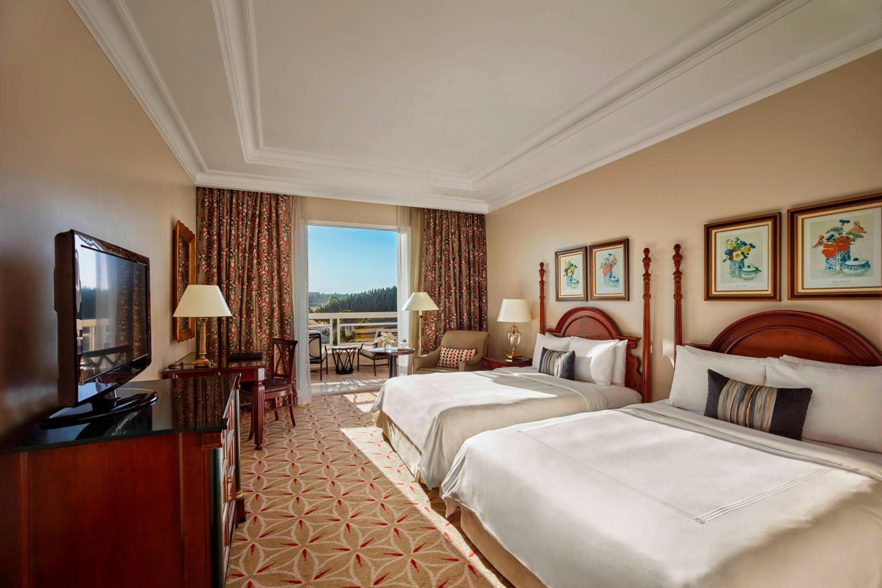 Deluxe Double Guest Room, Pool / Golf view, 2 beds