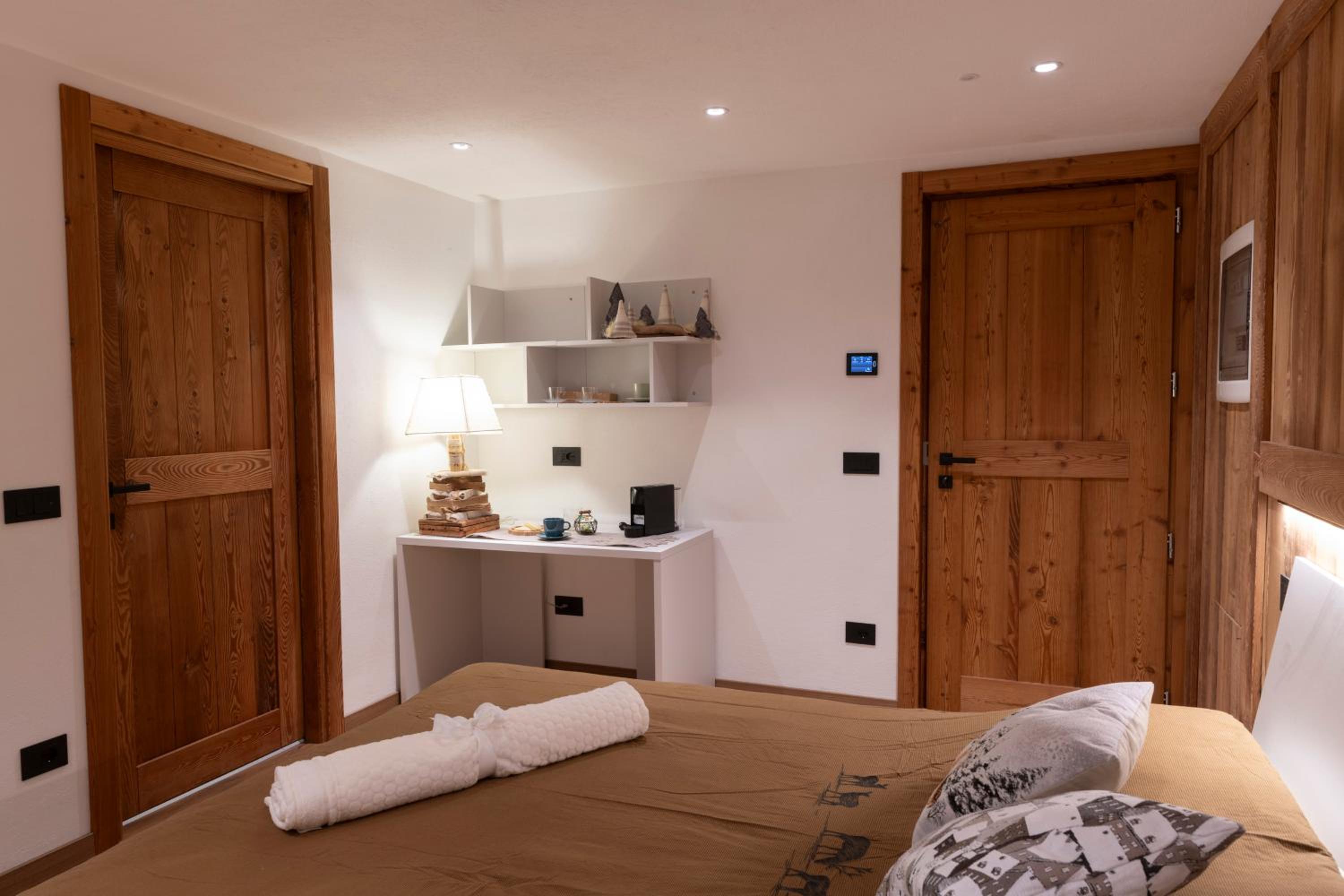 Double Room - Disability Access photo 3