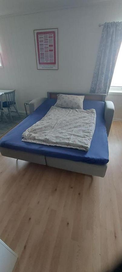 Two-Bedroom Apartment - Photo 2