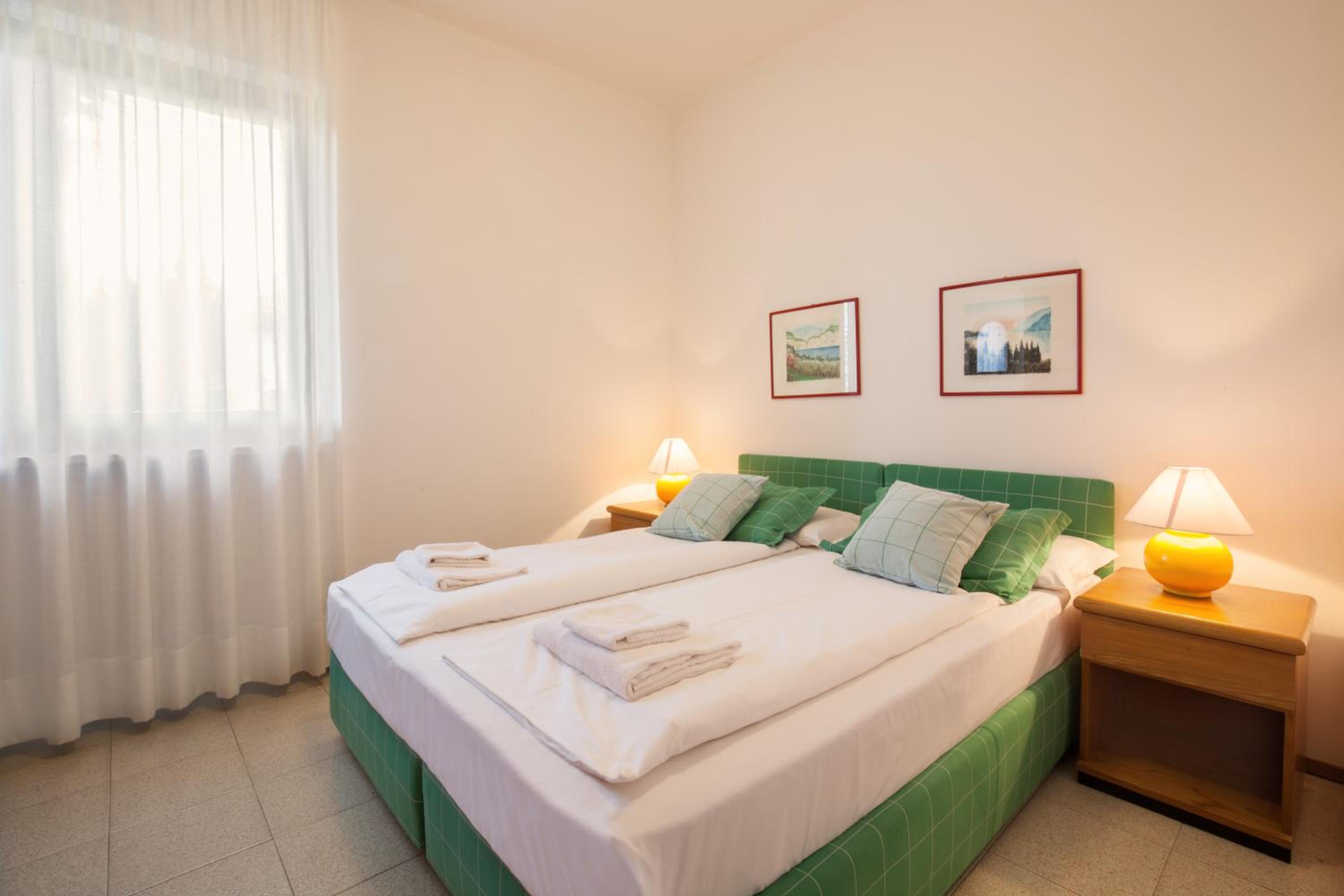 Economy One-Bedroom Apartment with Balcony photo 1