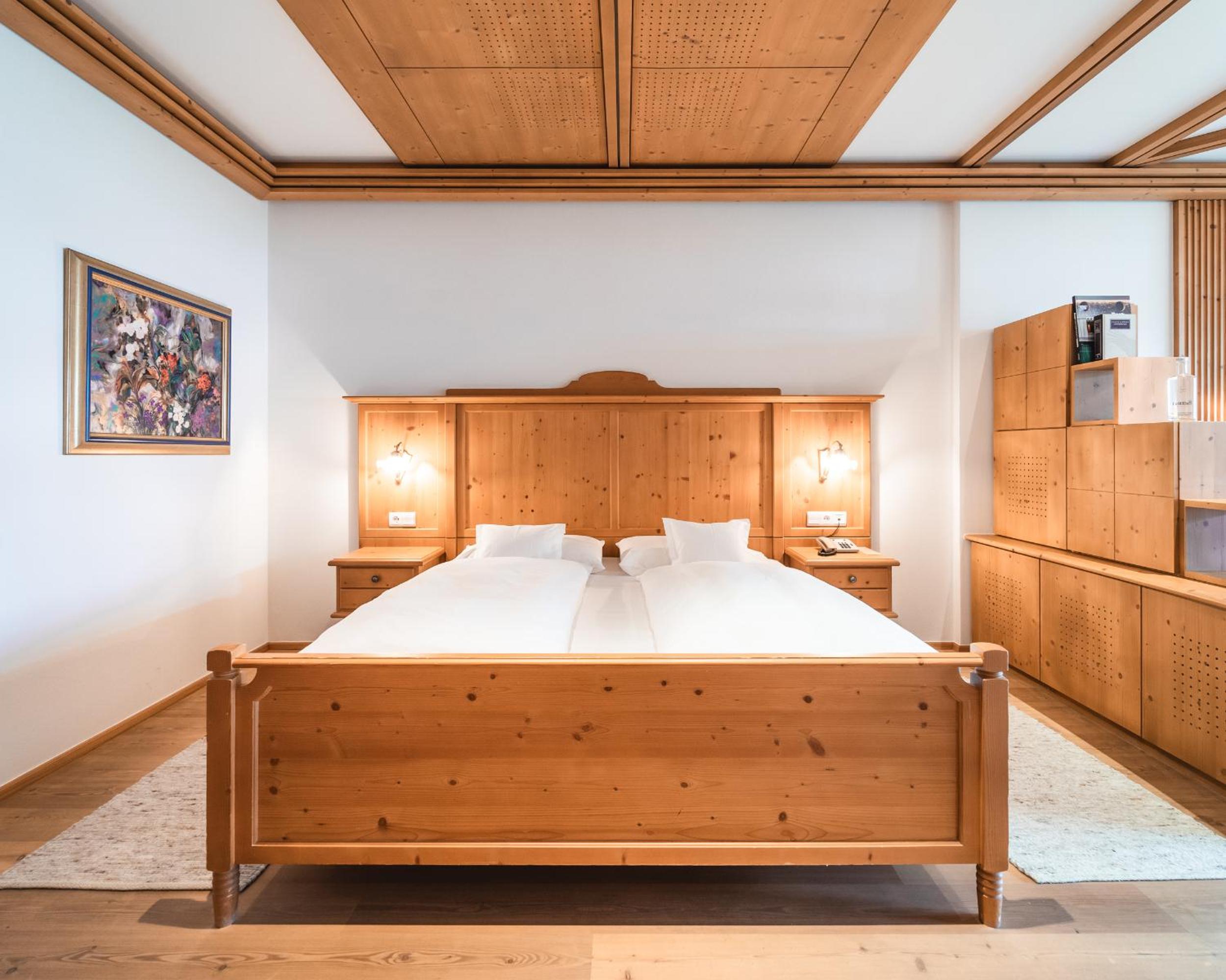 Suite with Mountain View - Photo 7