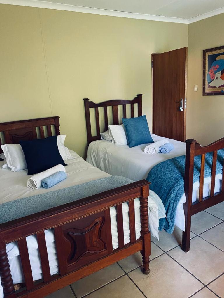 Double Room With Private Bathroom photo 2