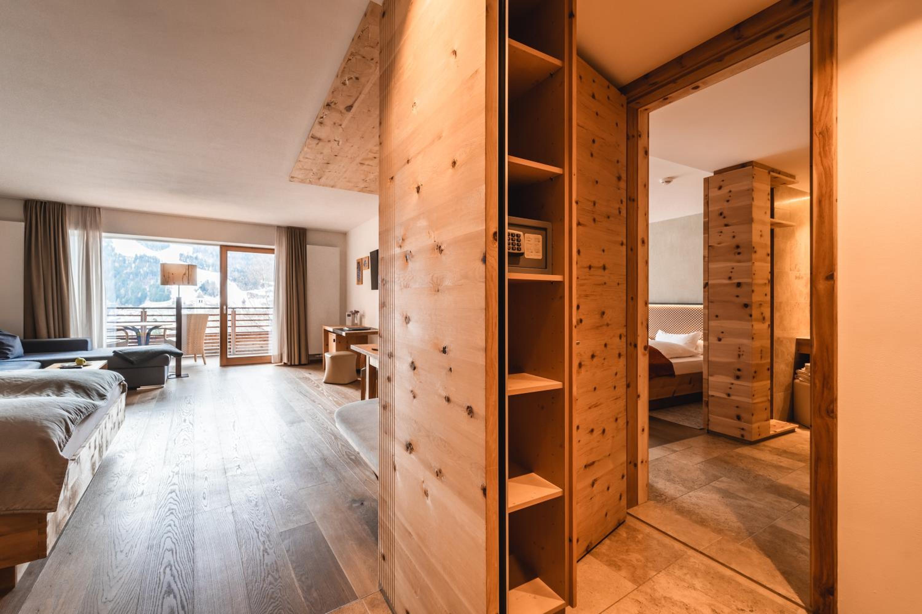 Suite - Photo 8