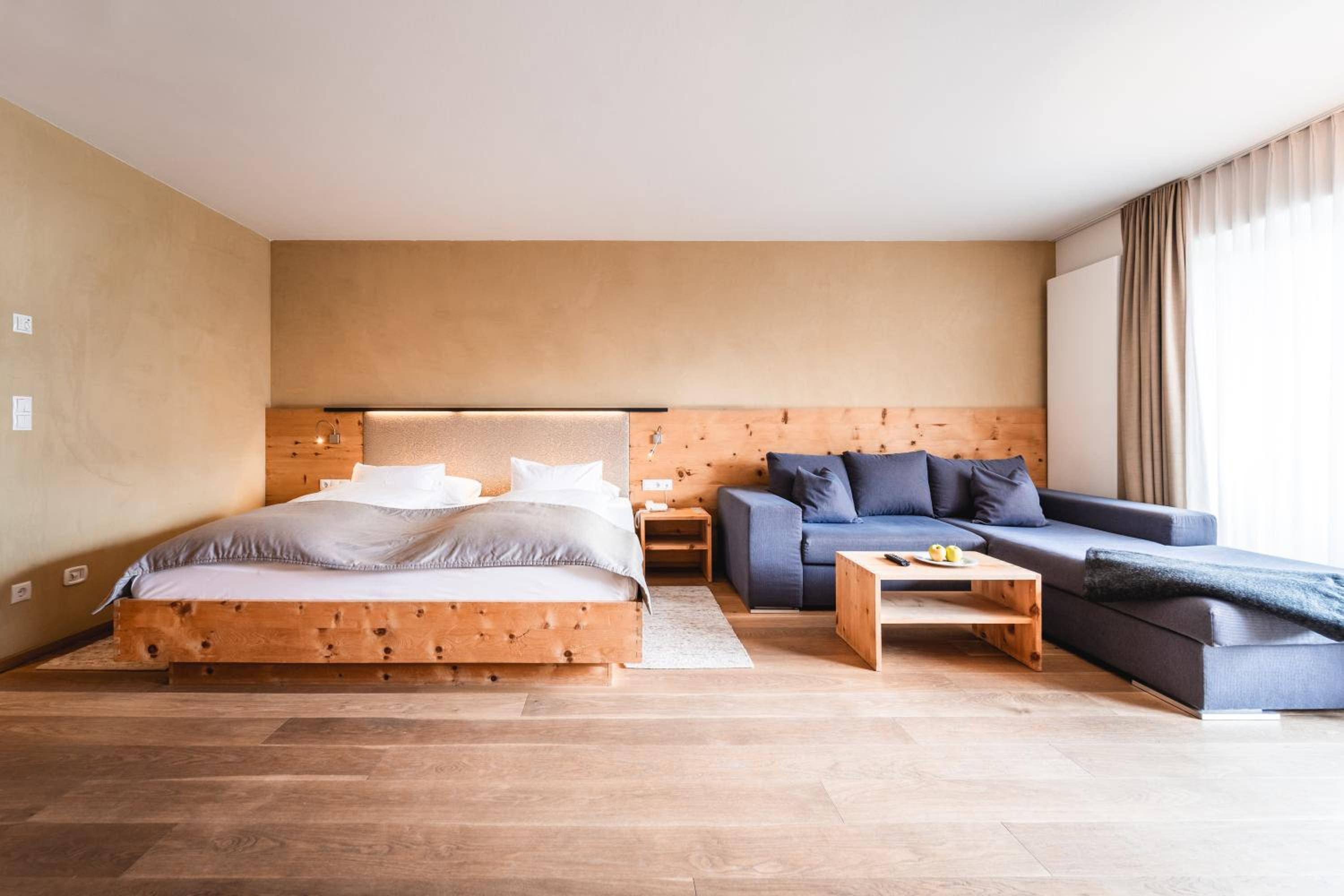 Suite - Photo 14