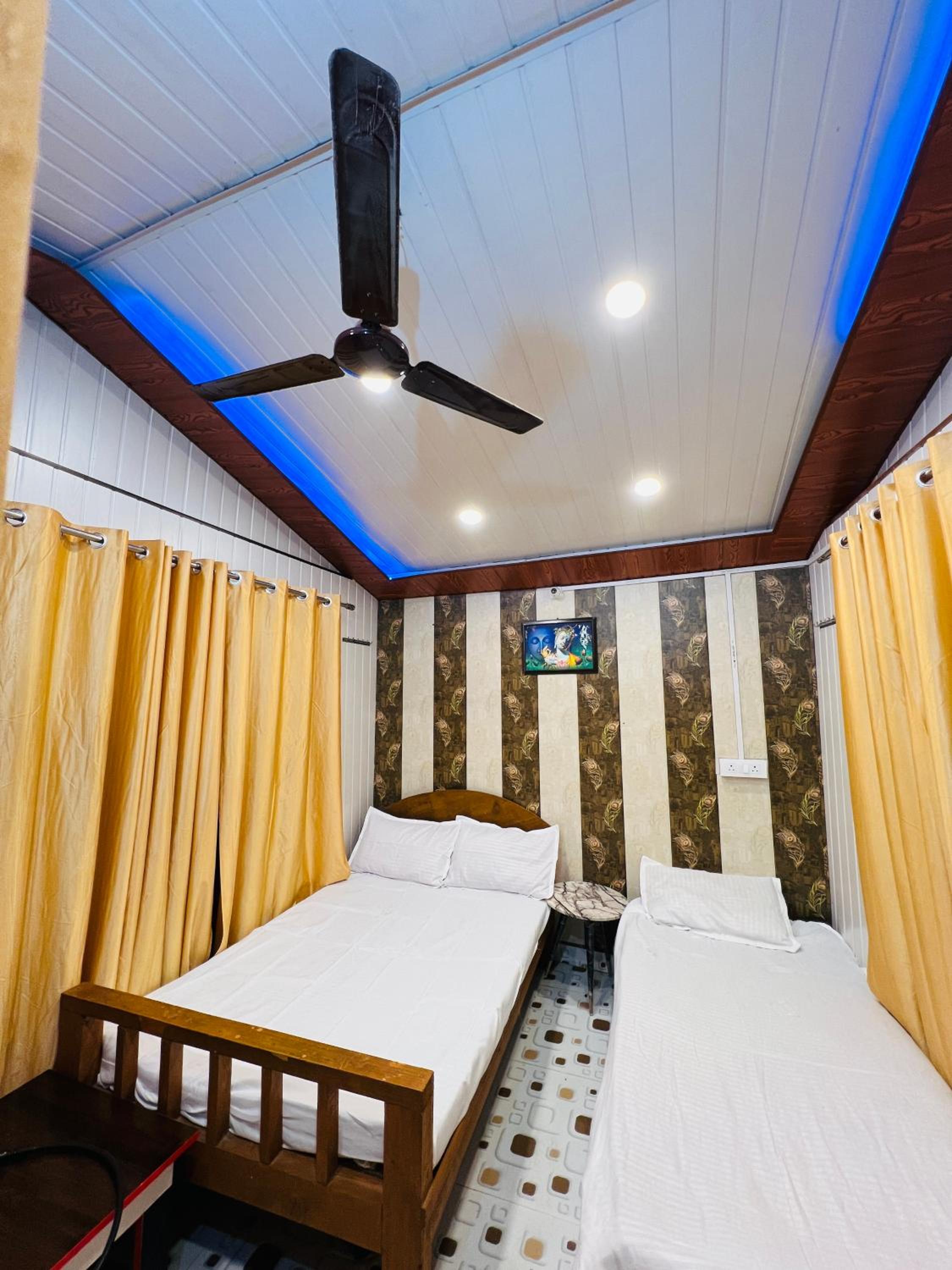 Twin Room With Mountain View photo 1