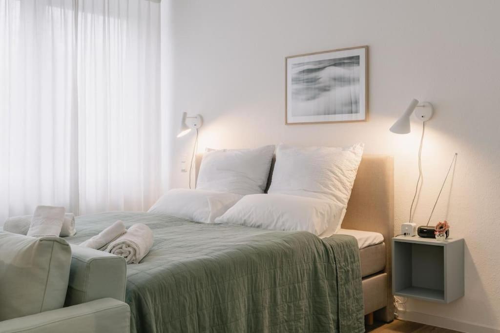 One-Bedroom Apartment photo 1