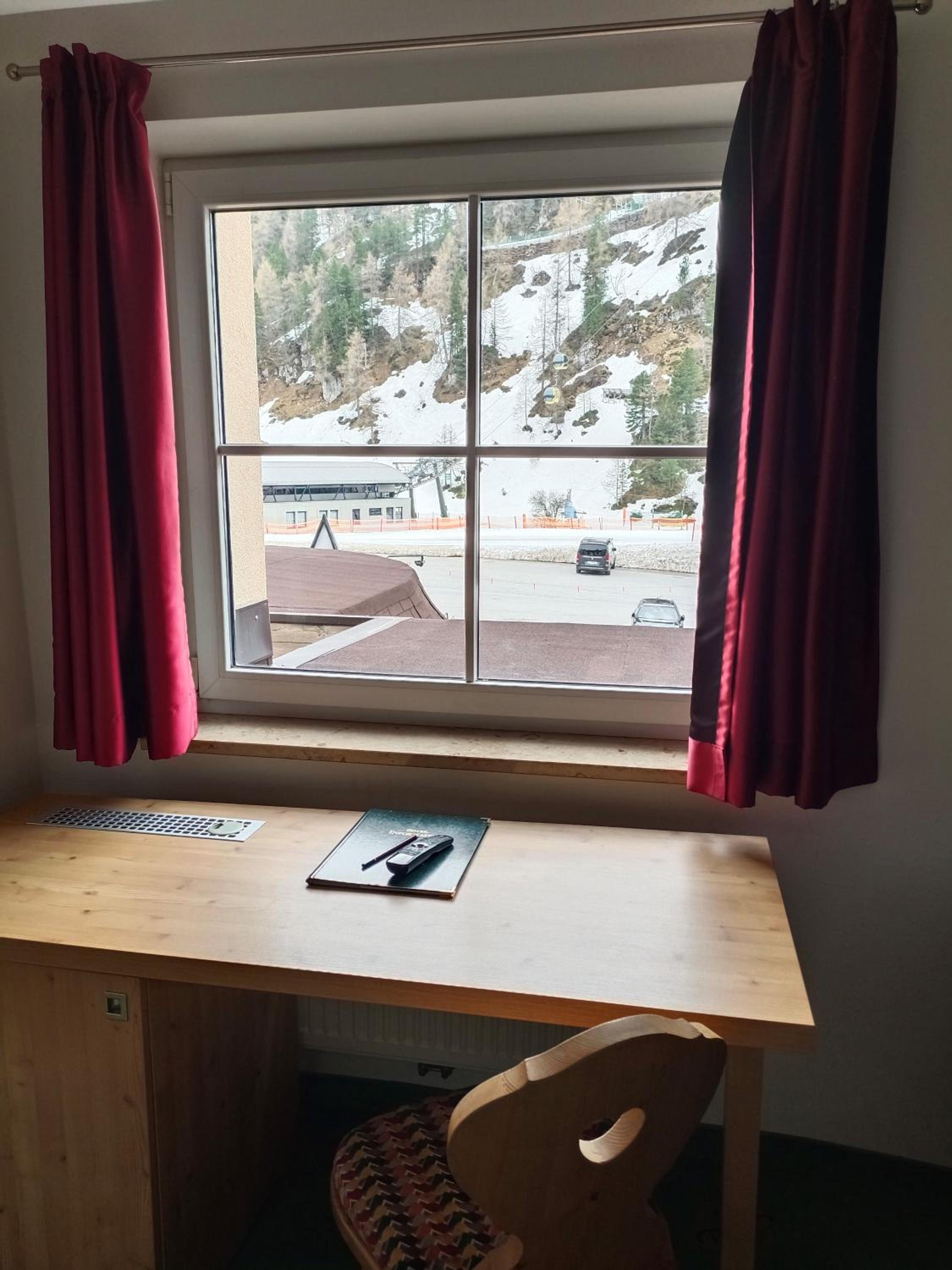 Large Double Room photo 3