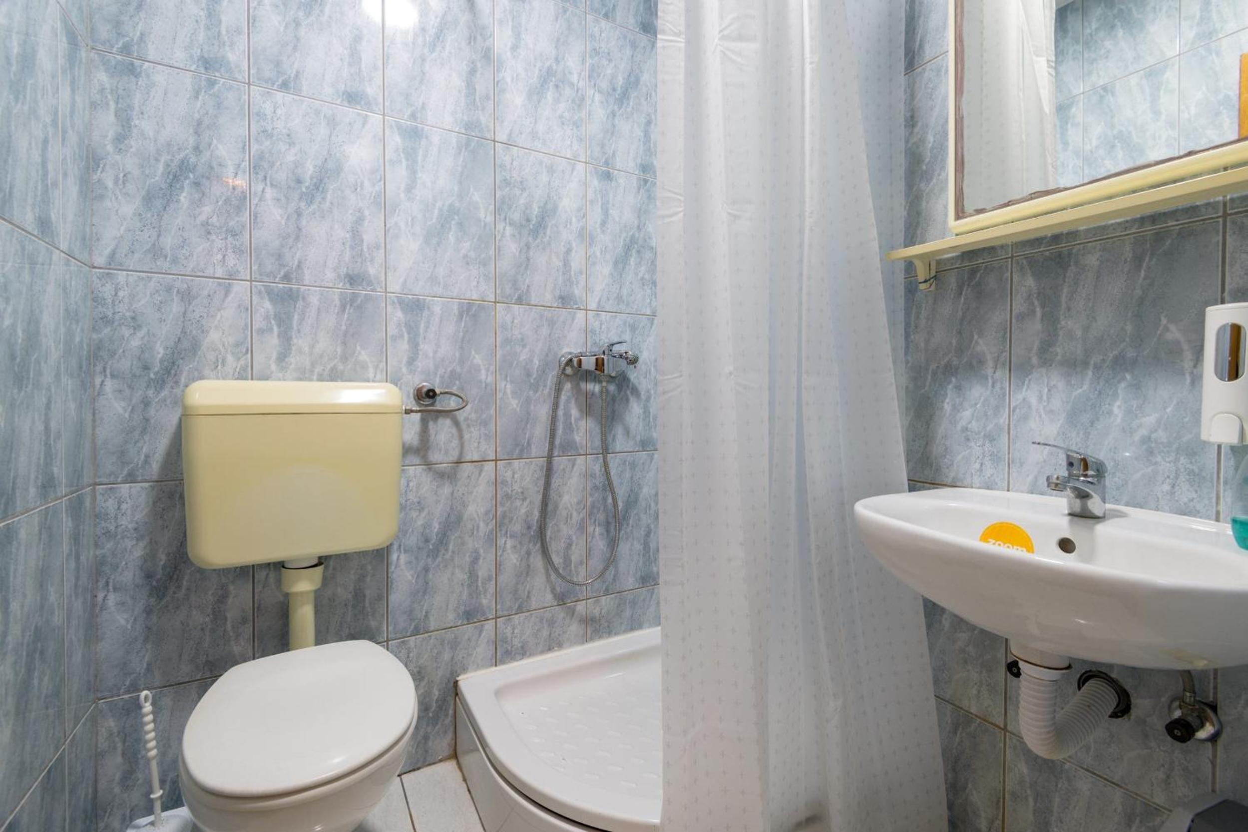 Studio Apartment With Balcony photo 2