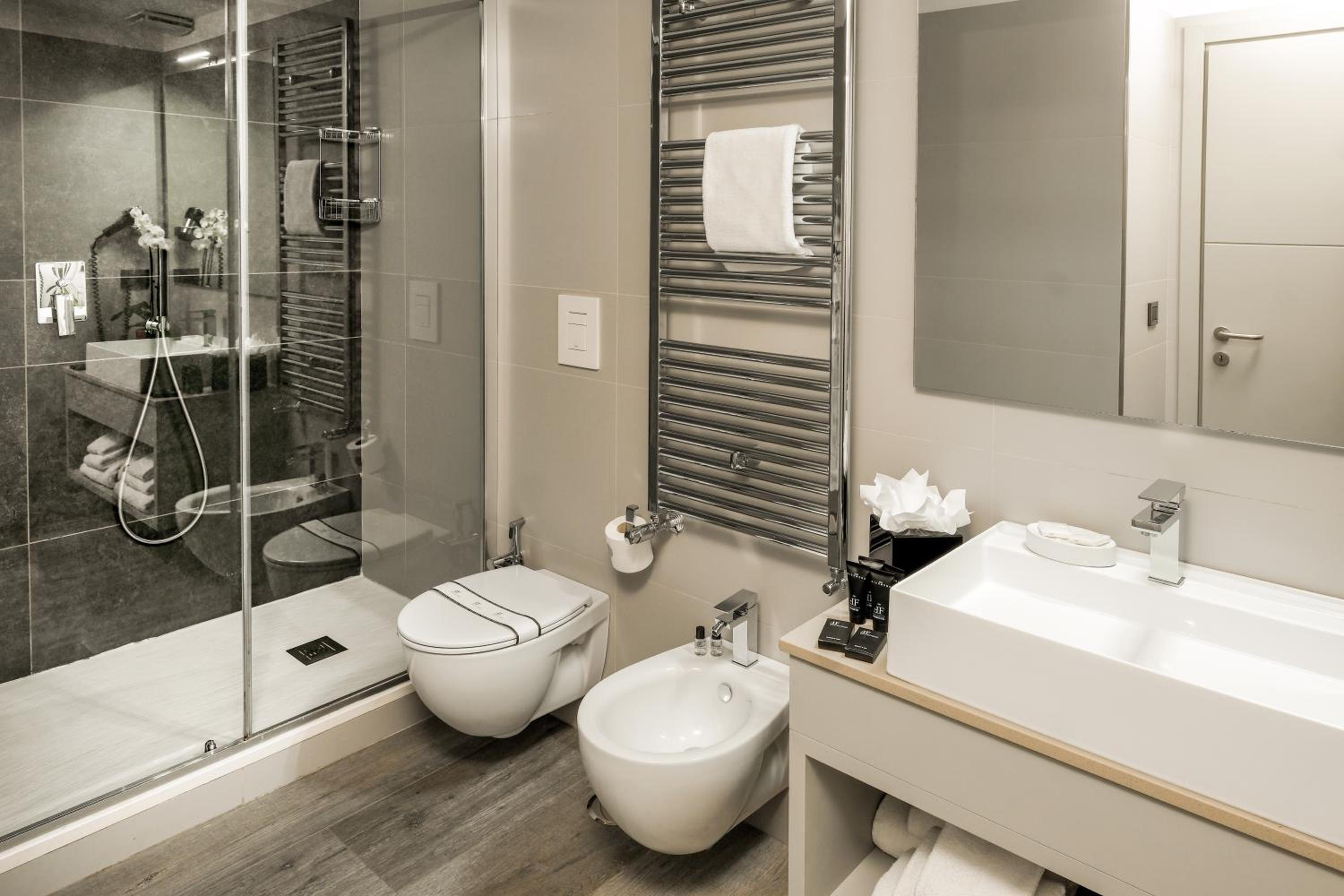 Luxury Quadruple Room - Photo 4