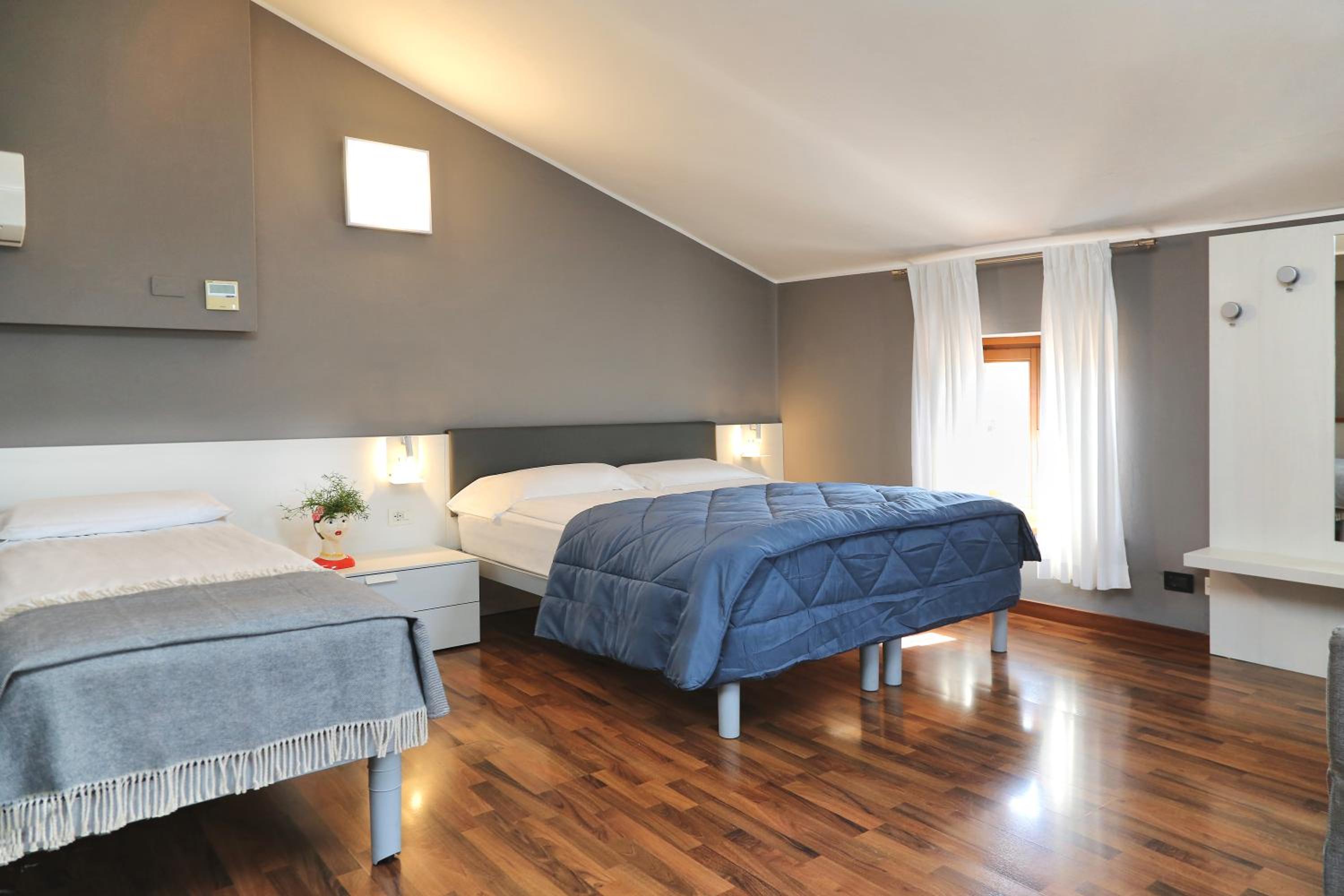 Triple Room with Terrace photo 1