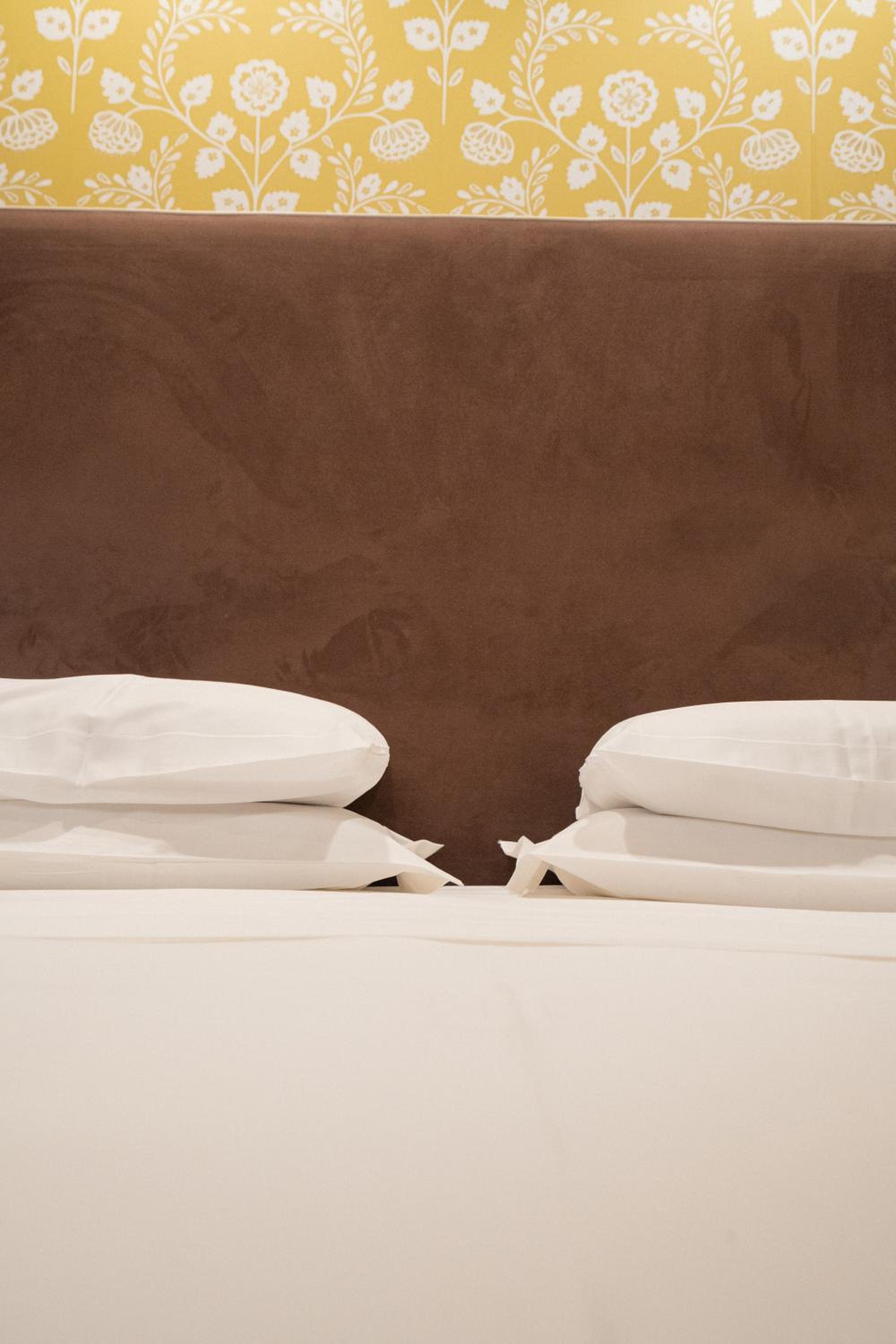 Classic Double or Twin Room - Photo 28
