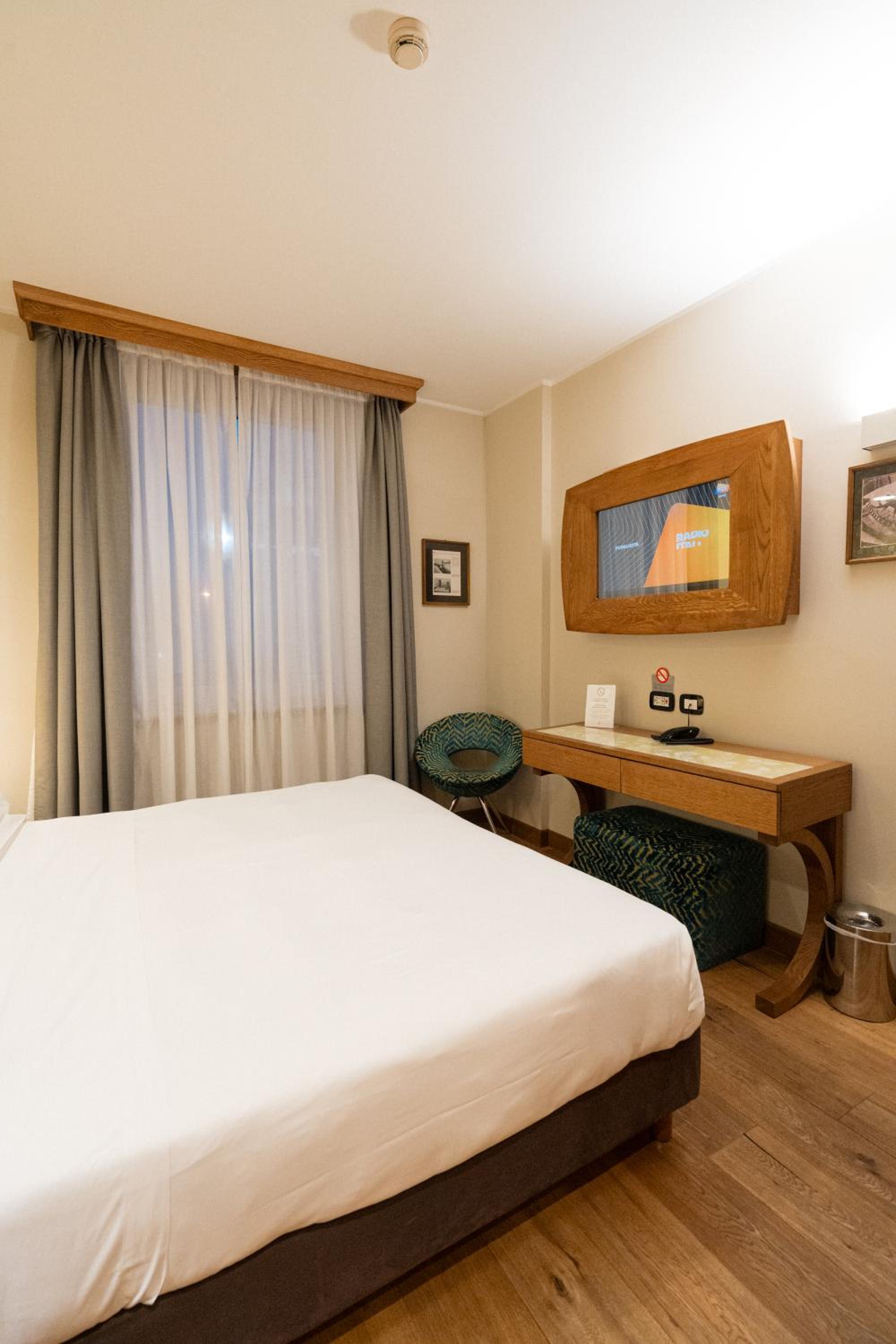 Classic Double or Twin Room - Photo 27