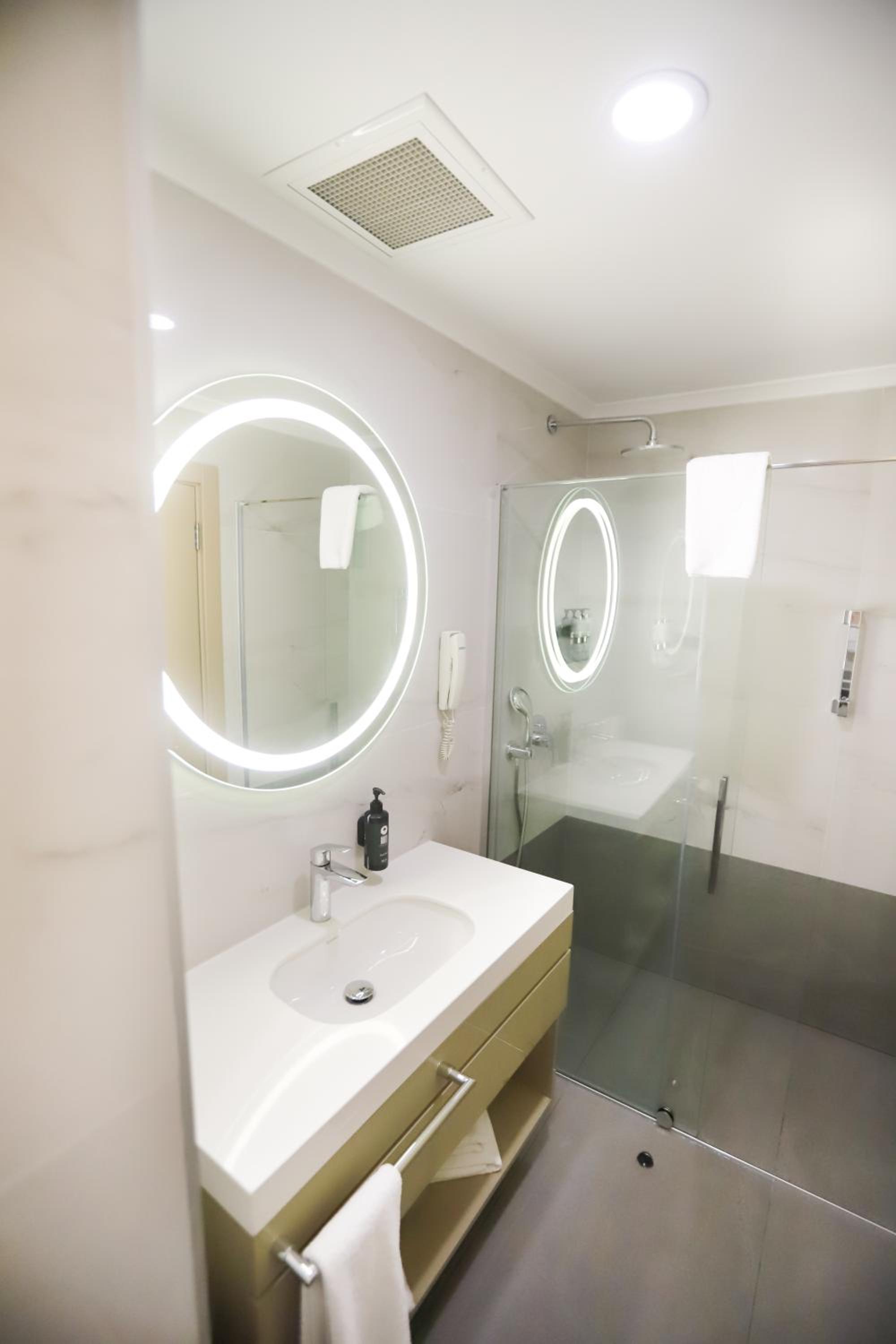 Double Suite with Sea View photo 2