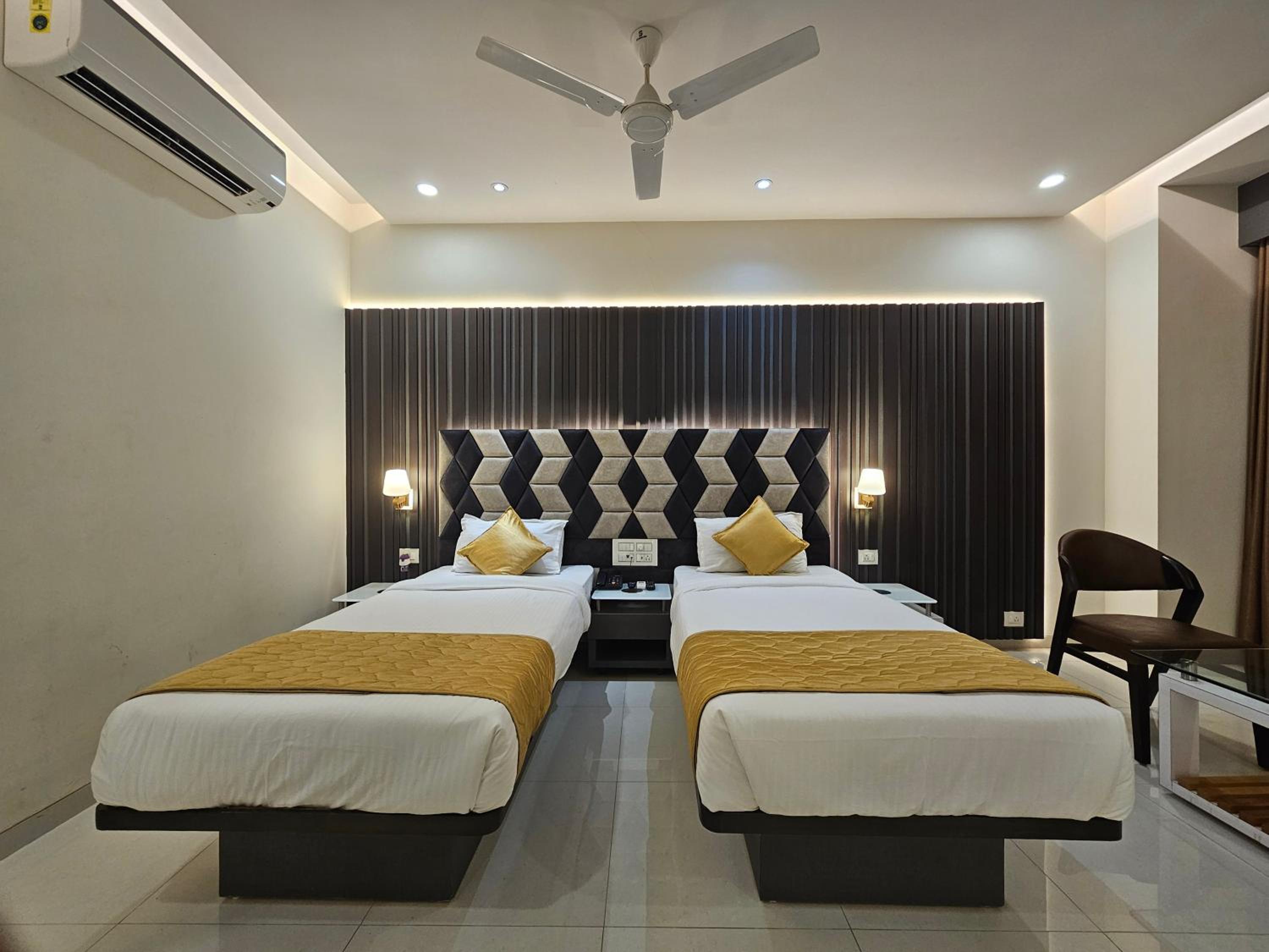 Twin Room - Photo 4
