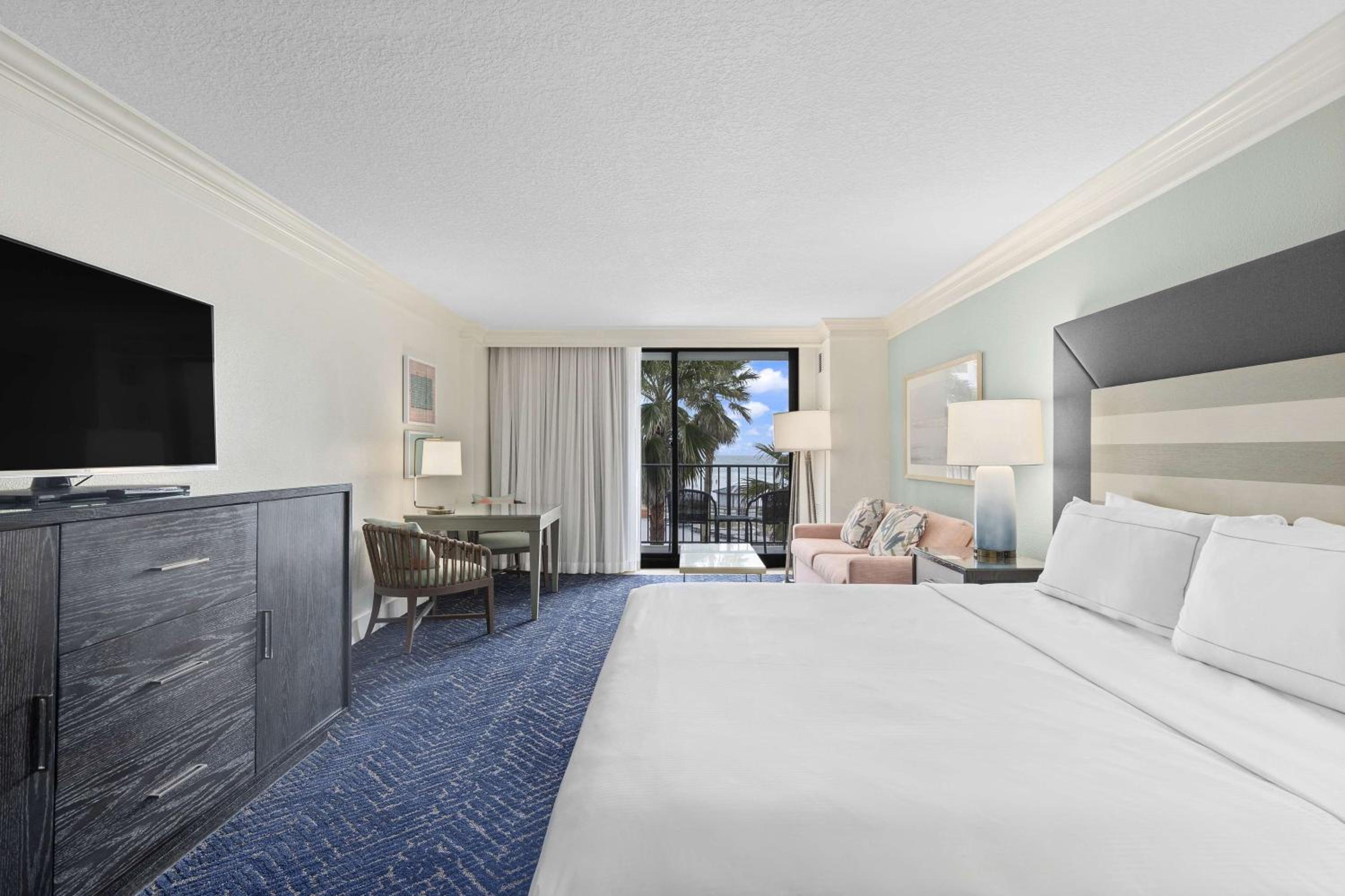 King Room with Roll-In Shower - Mobility and Hearing Access