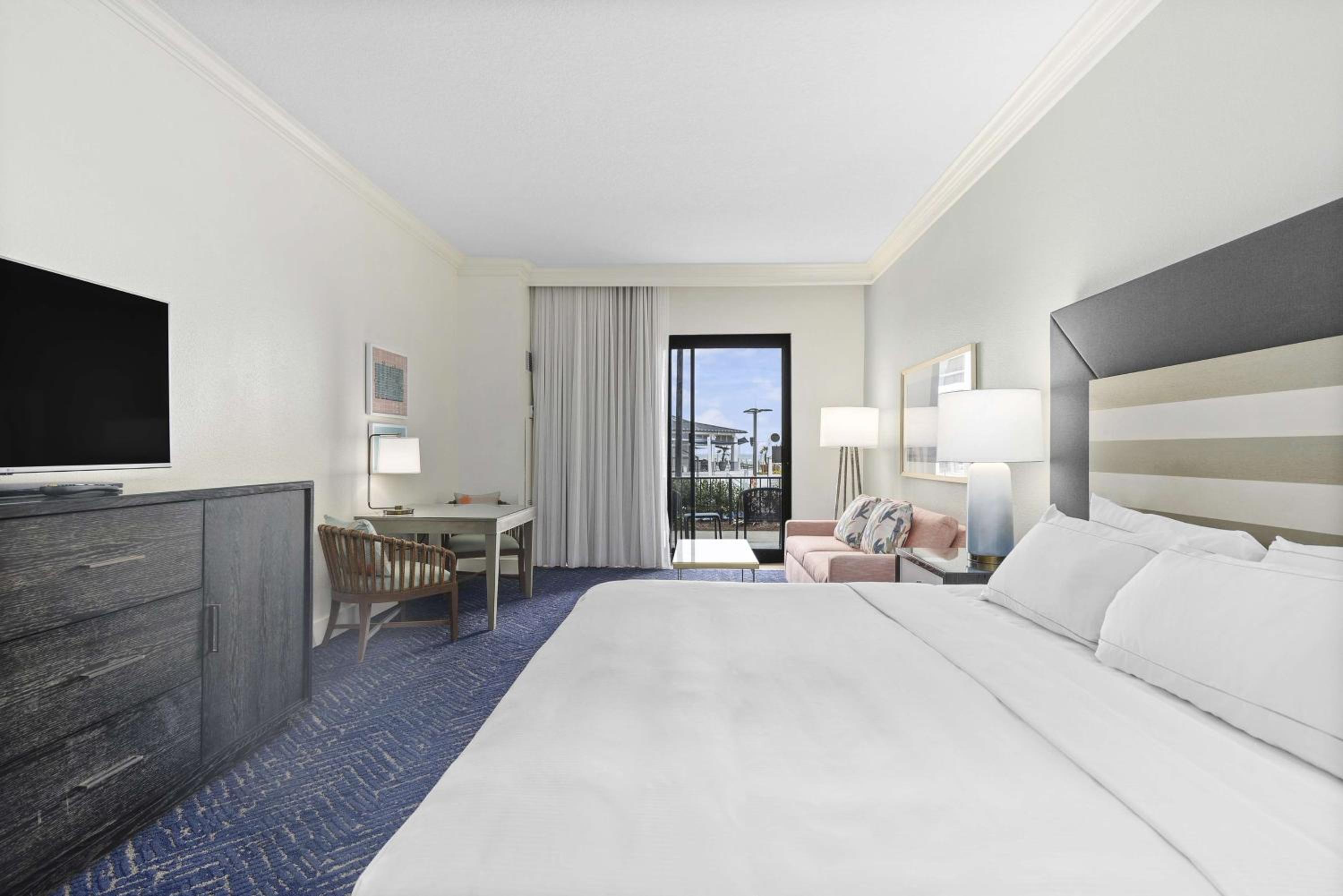 King Room with Pool View