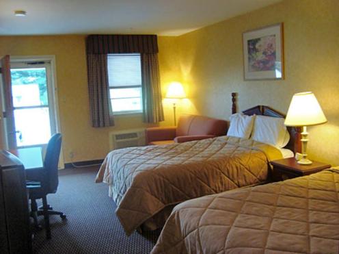 Double Room with Two Double Beds - Photo 1