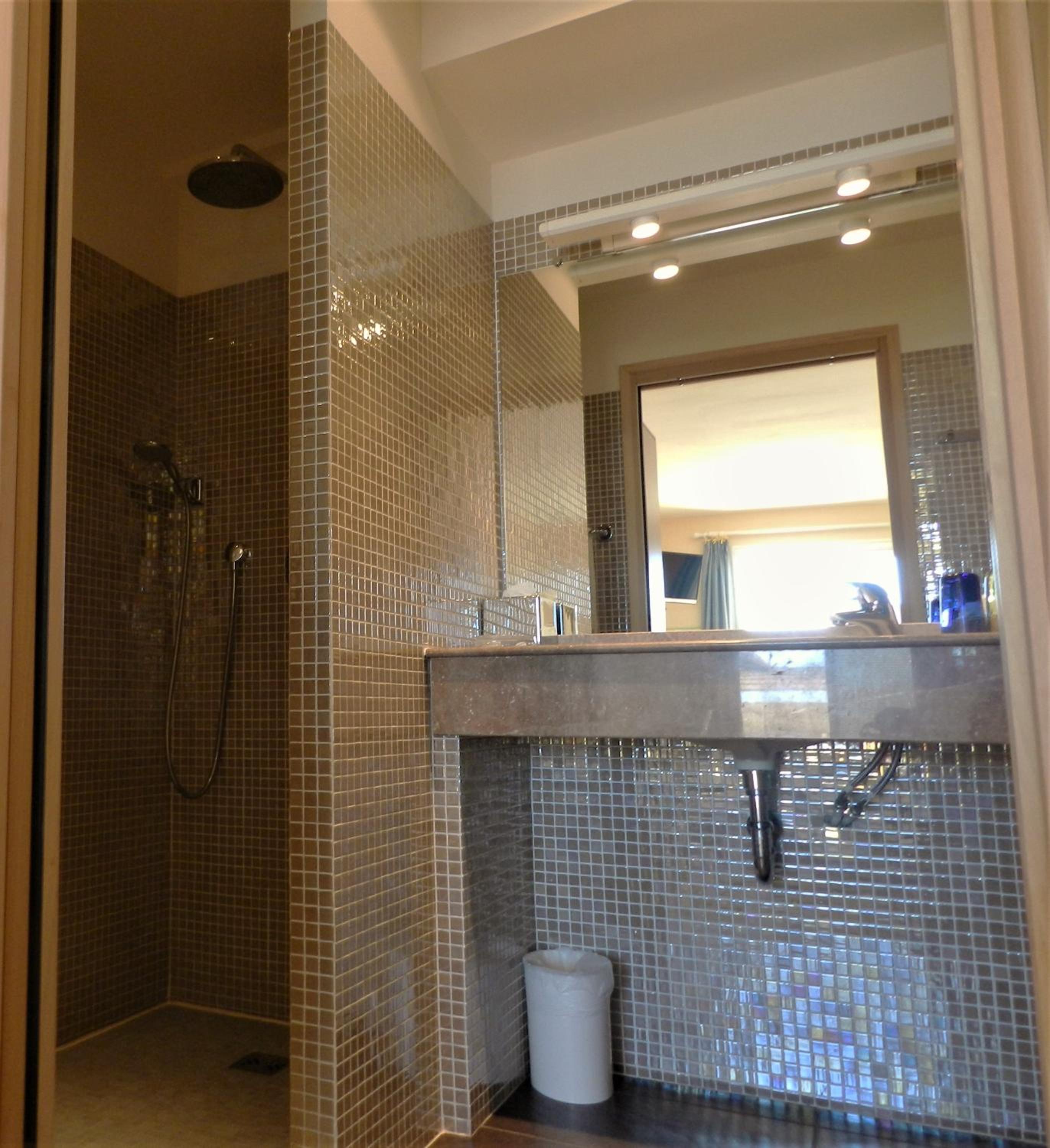 Double Room - Ground Floor with Sea View photo 2