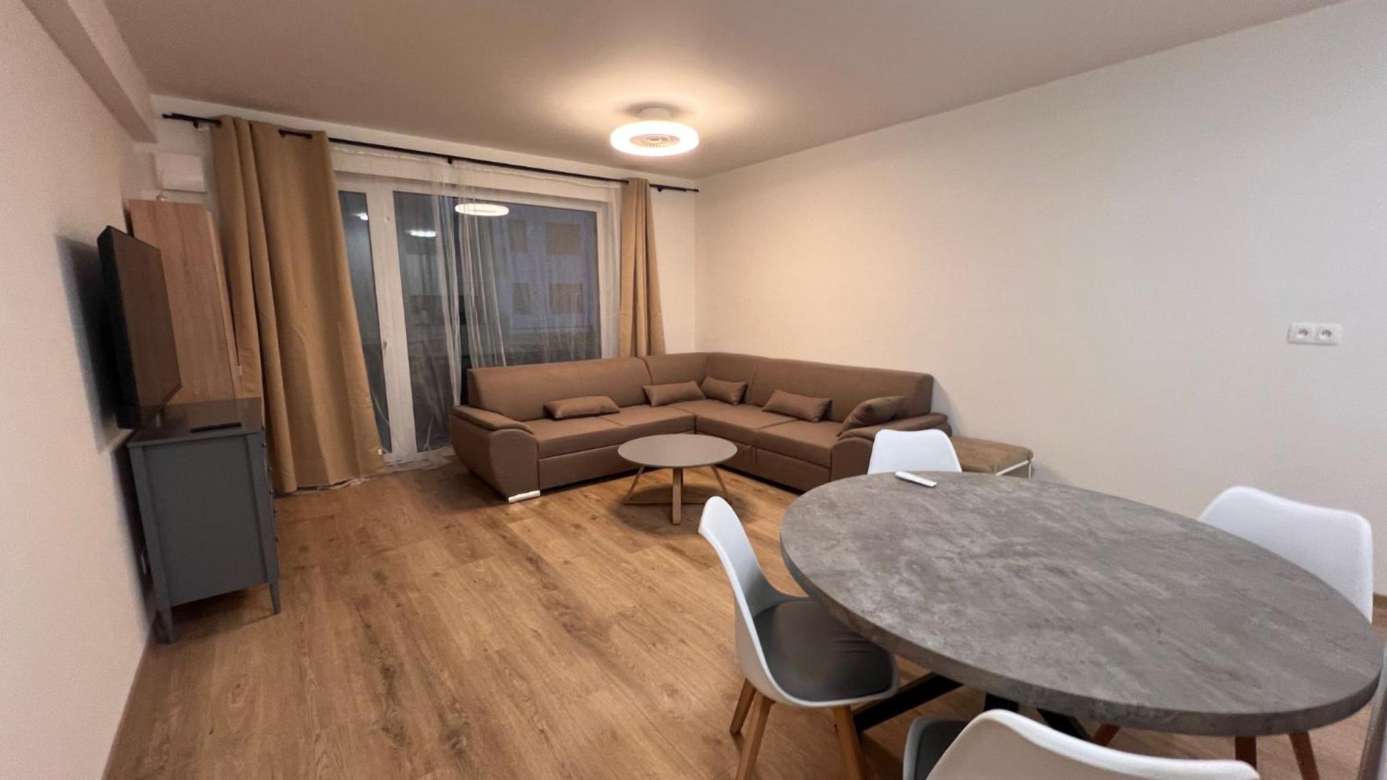 One-Bedroom Apartment photo 2