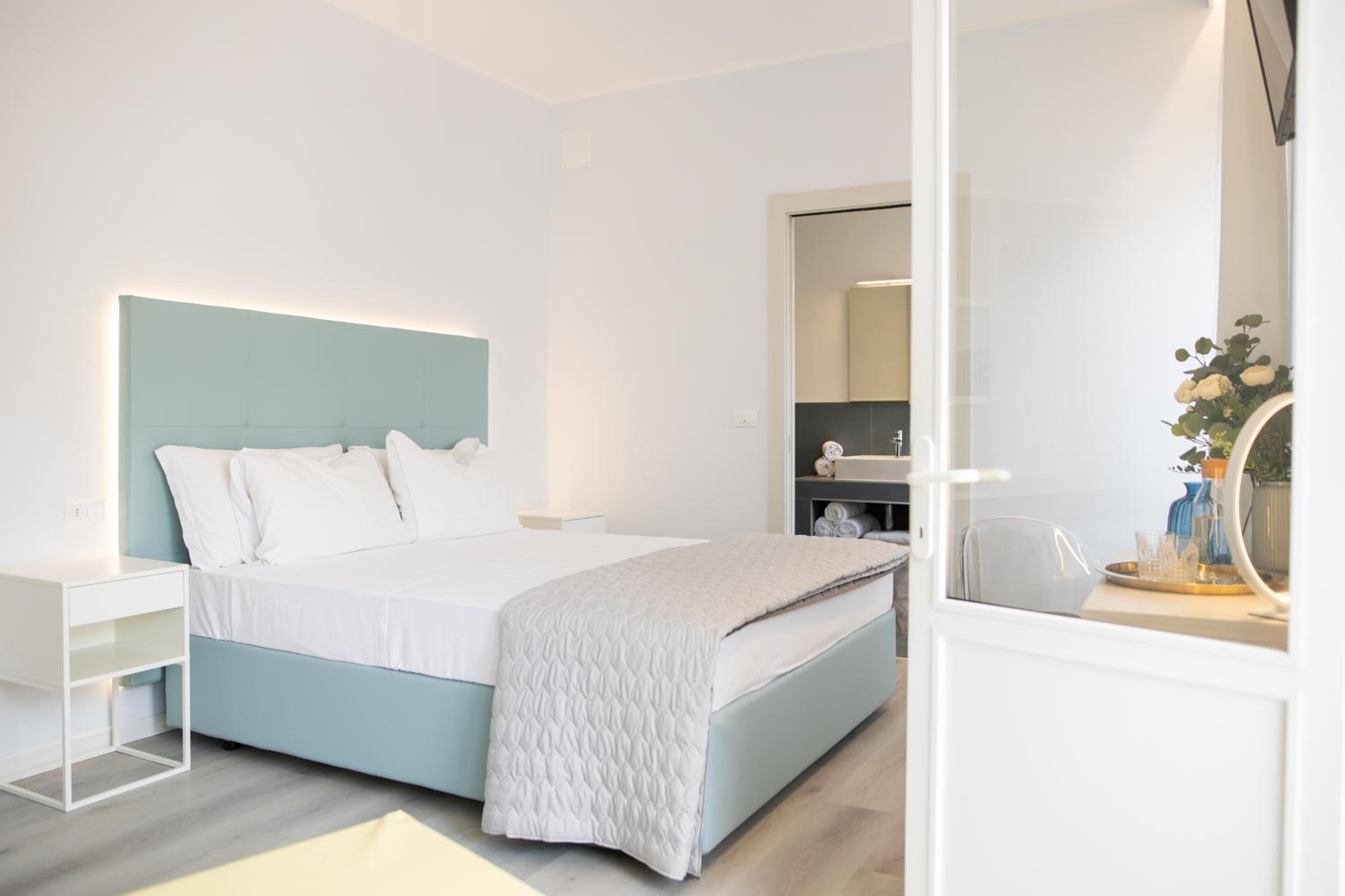 Junior Suite with Balcony photo 1