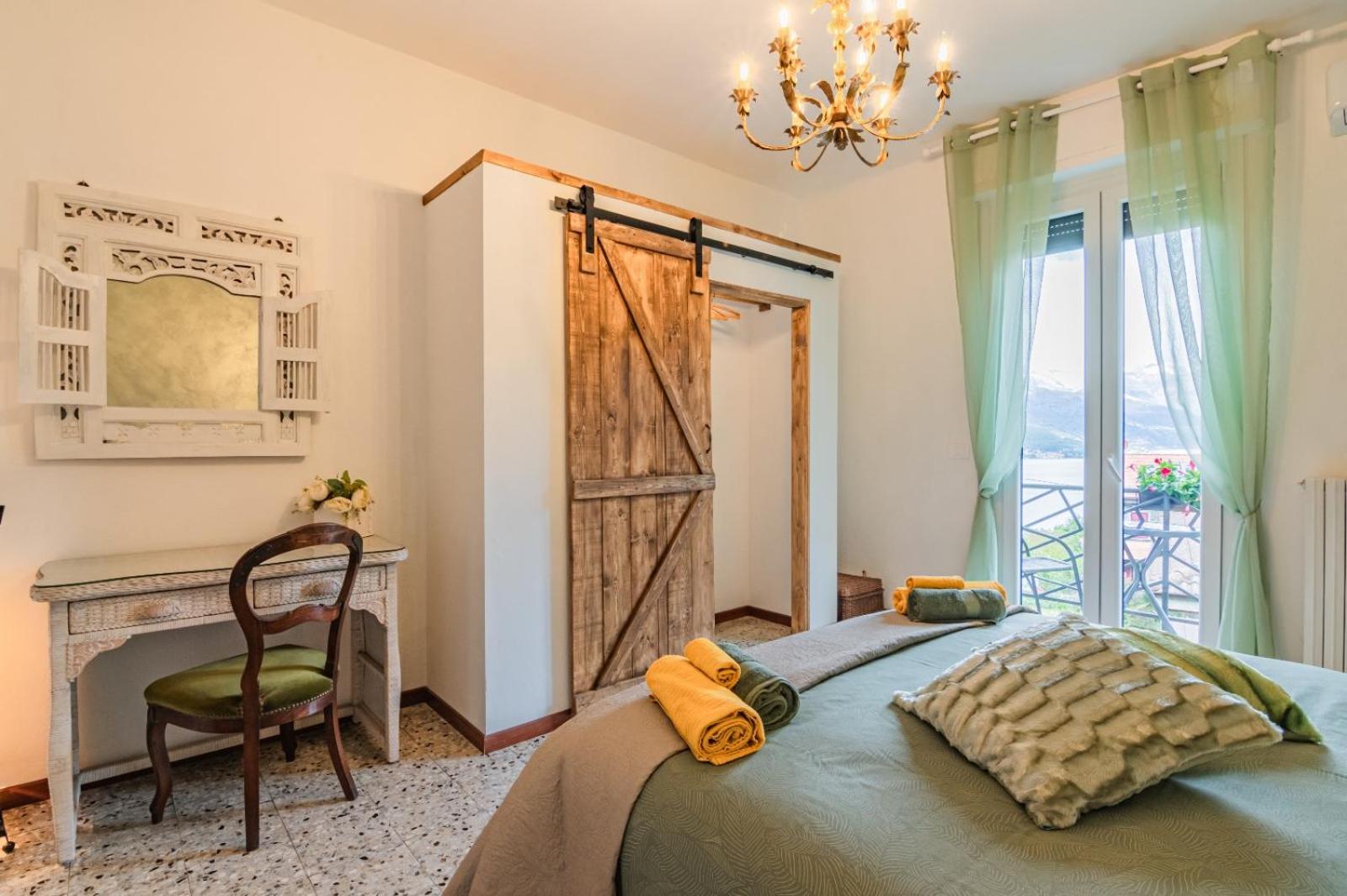 Two-Bedroom House photo 2
