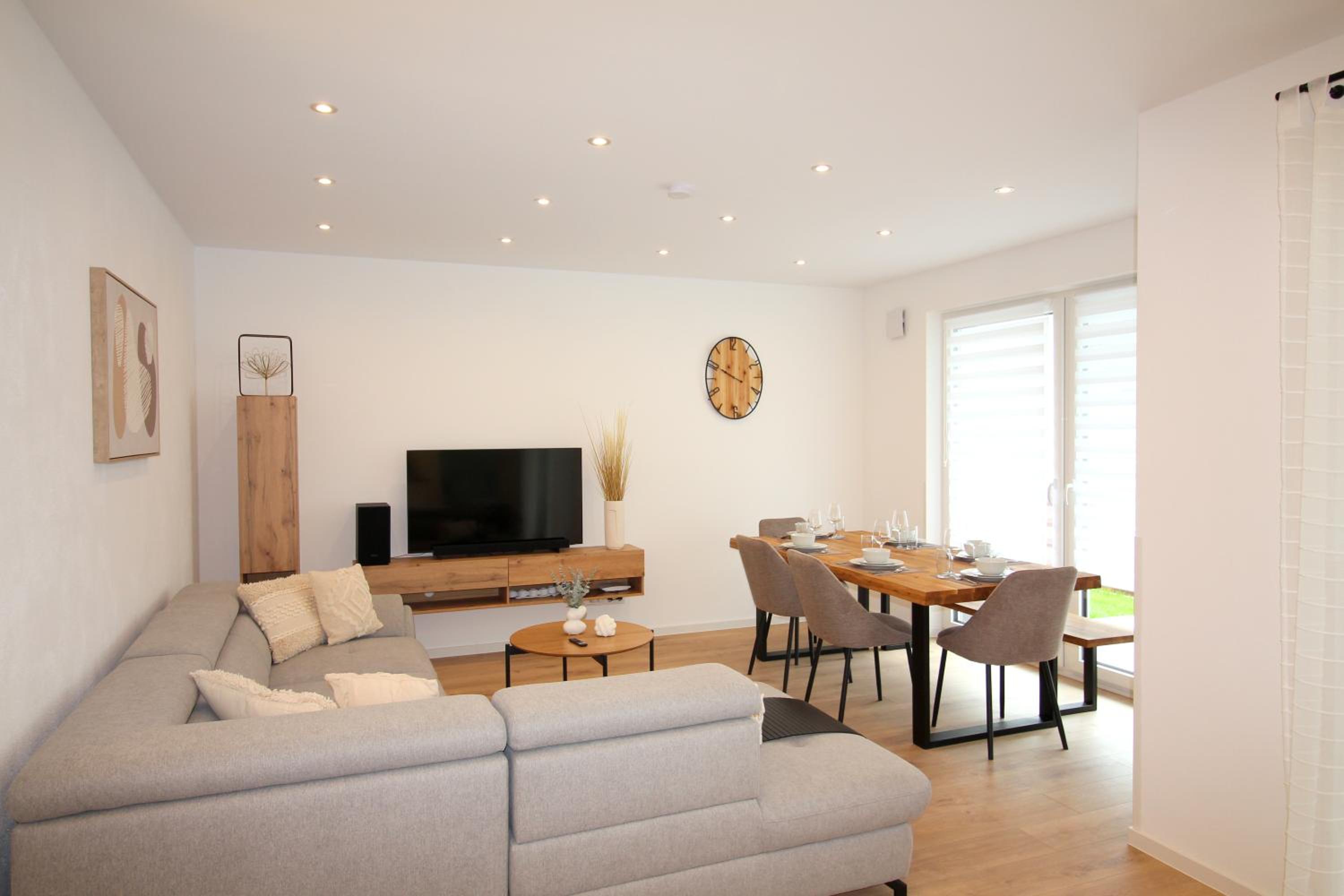 Three-Bedroom Apartment photo 1