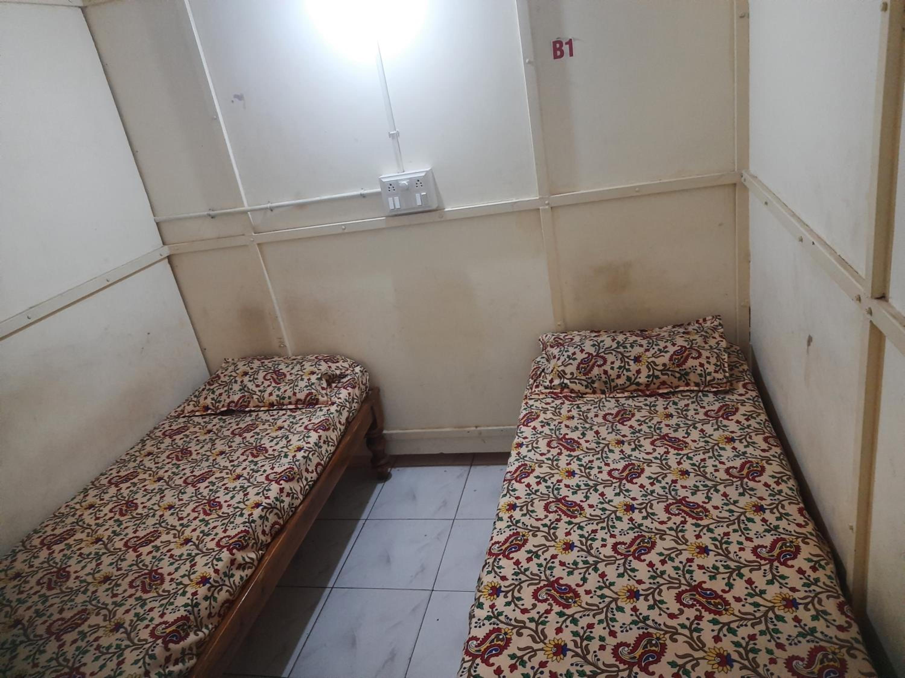 Male Dormitory Room photo 1