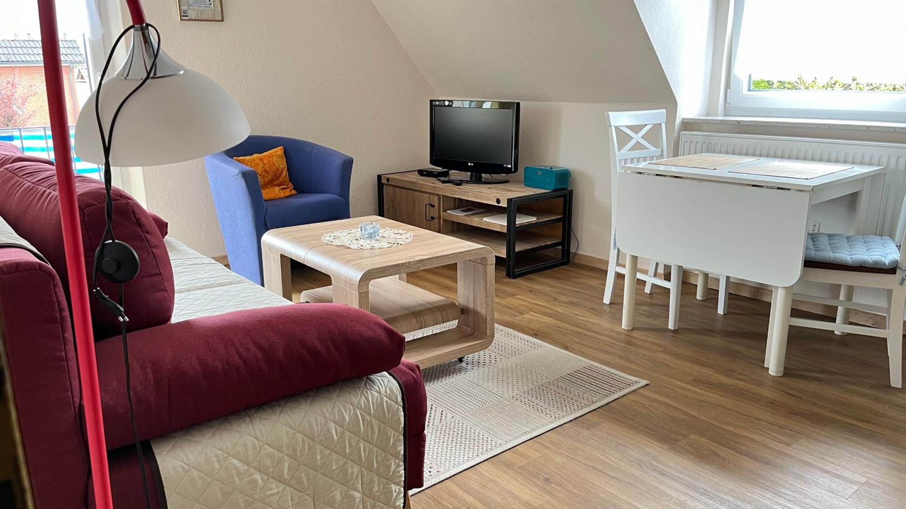 Apartment with Balcony photo 1