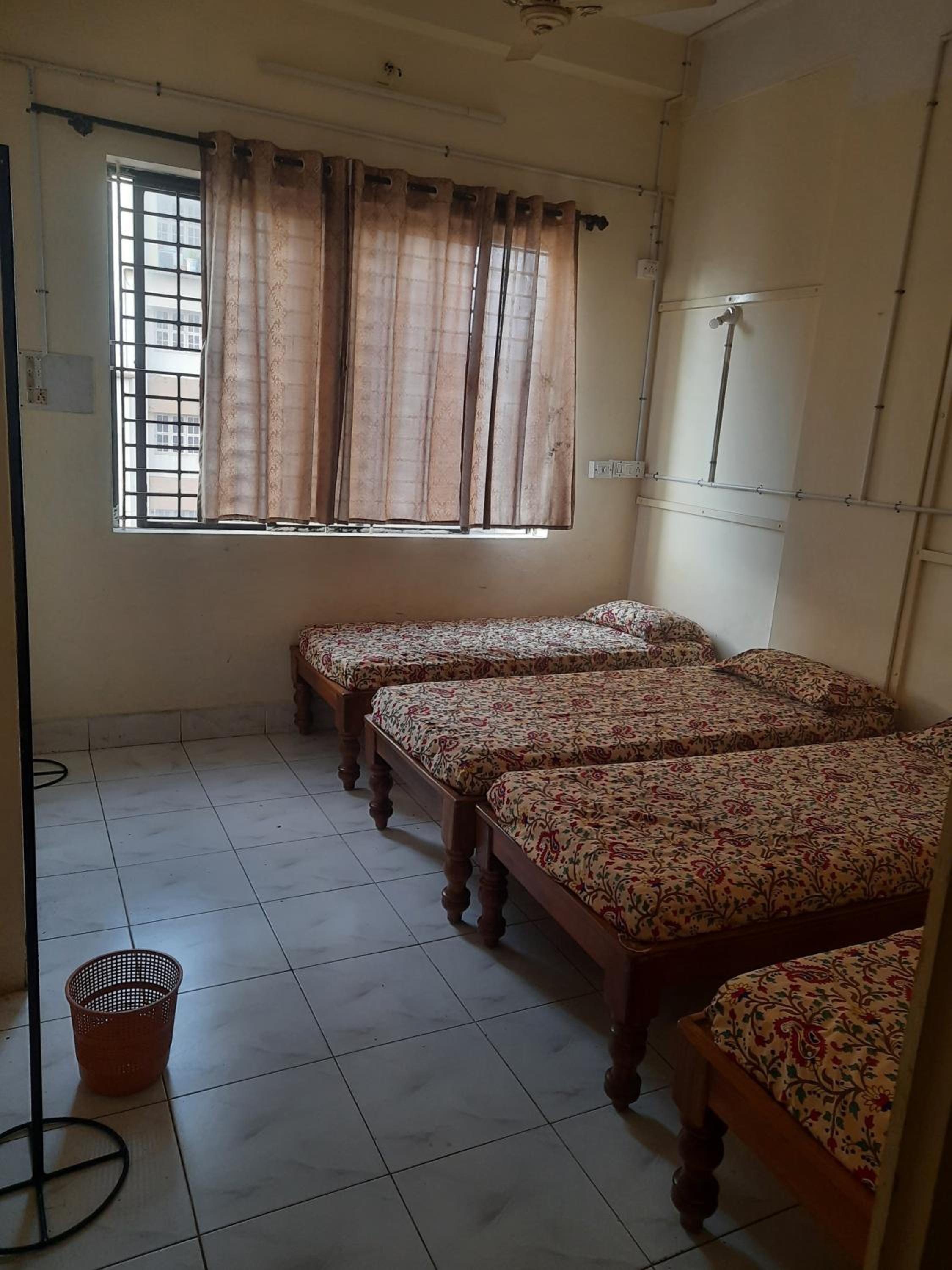 4-Bed Male Dormitory Room  photo 3