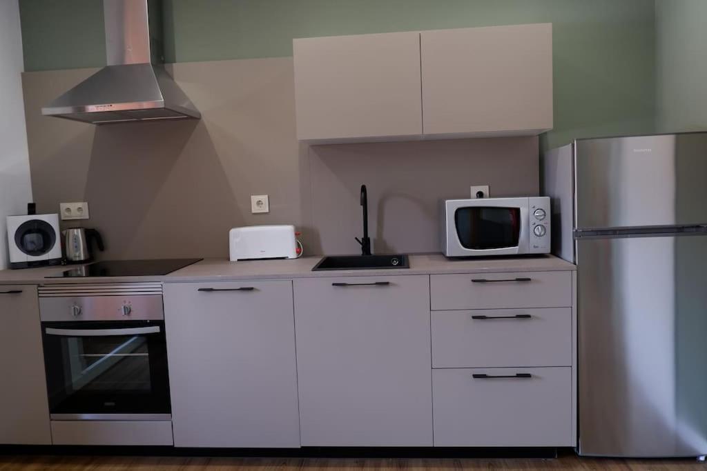 One-Bedroom Apartment - Photo 13