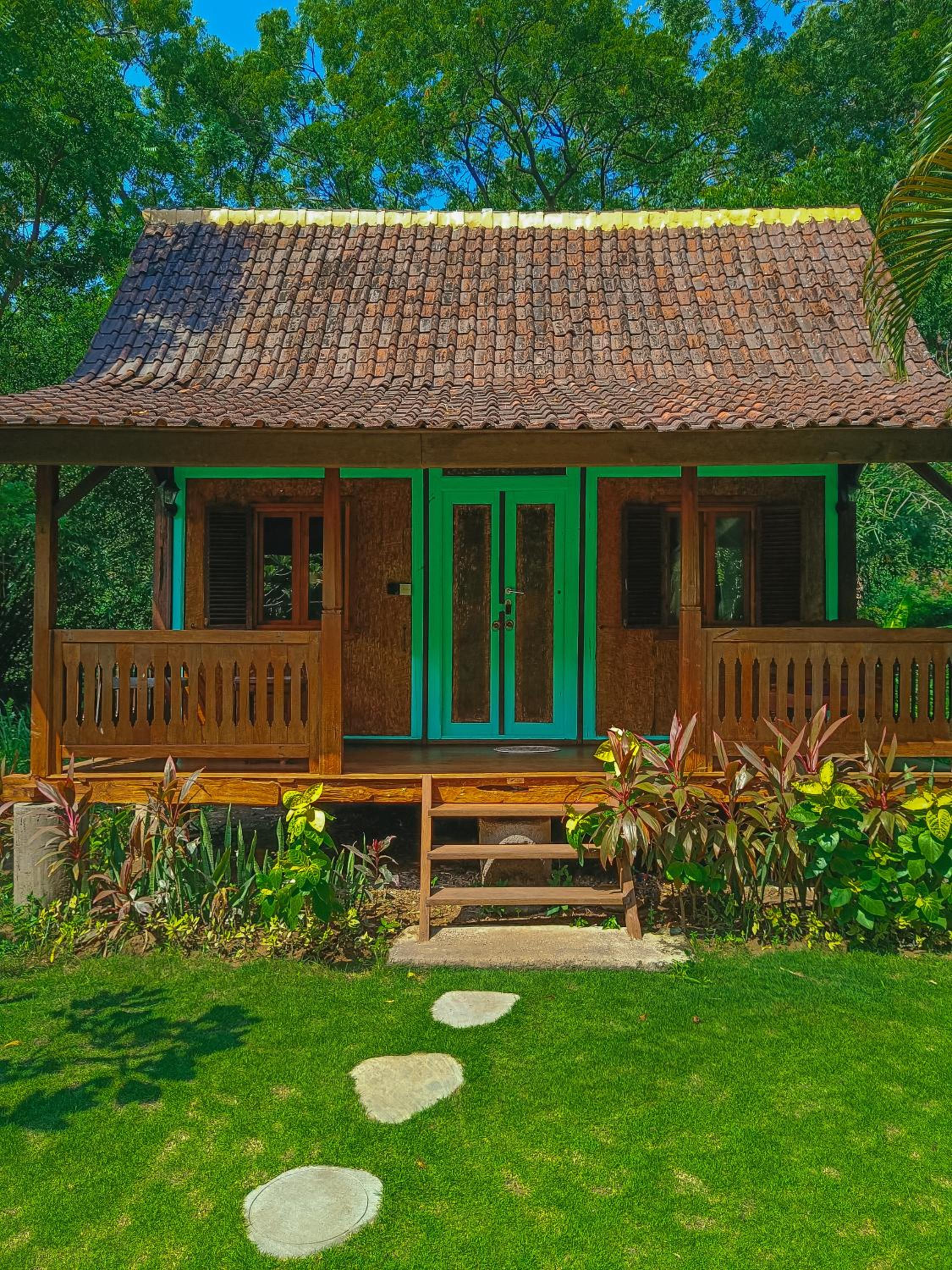 Bungalow with Garden View photo 2