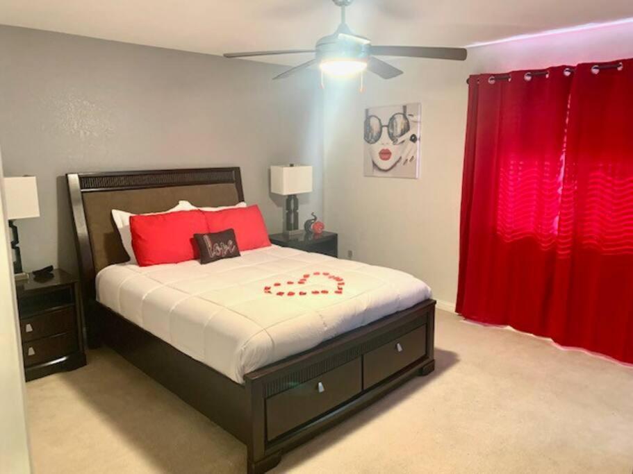 Three-Bedroom House photo 1