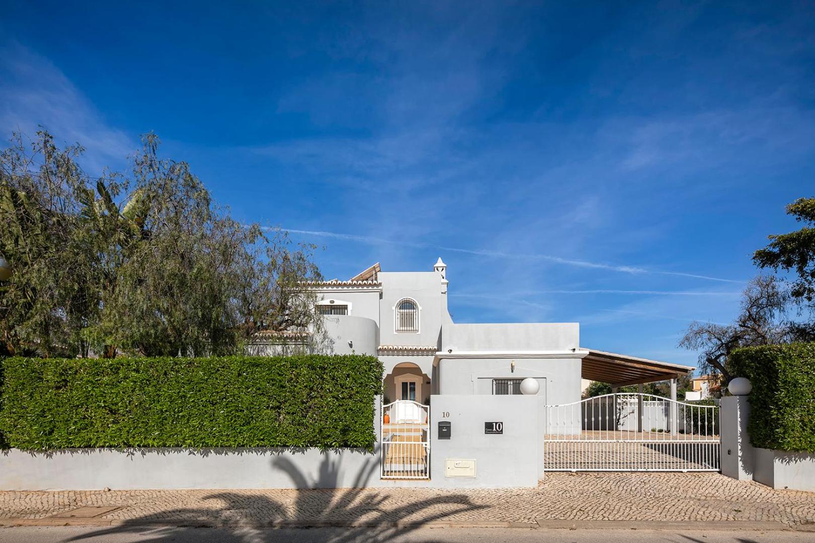 Villa with Private Pool photo 2