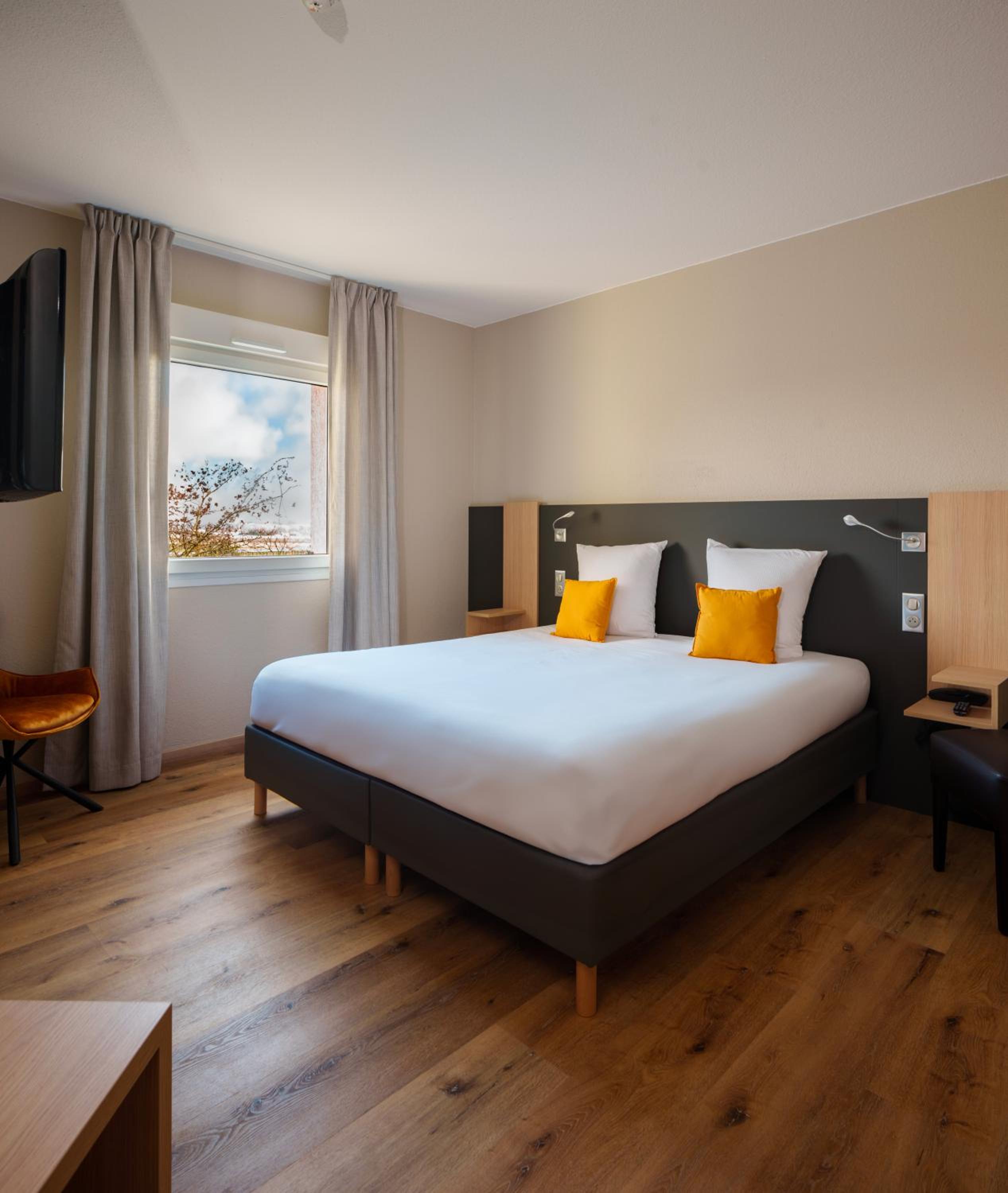 Twin Room - Photo 1