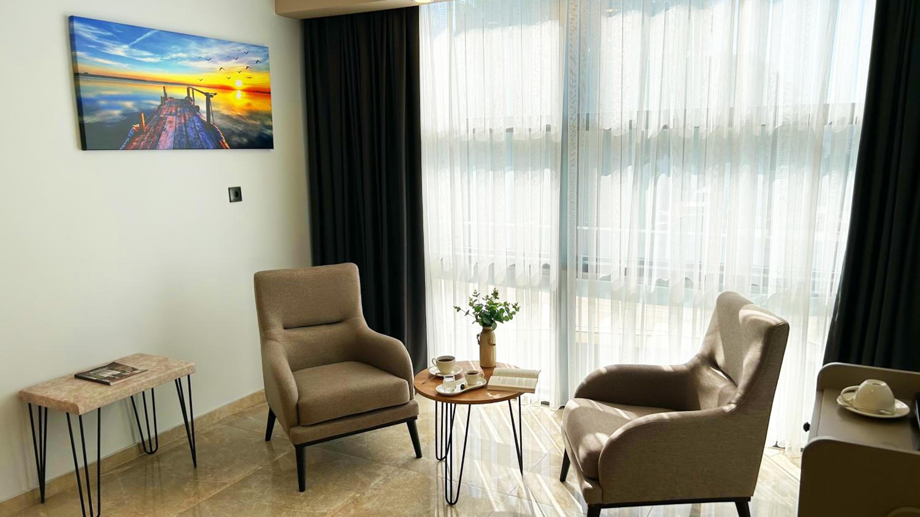 Standard Double Room - Photo 8