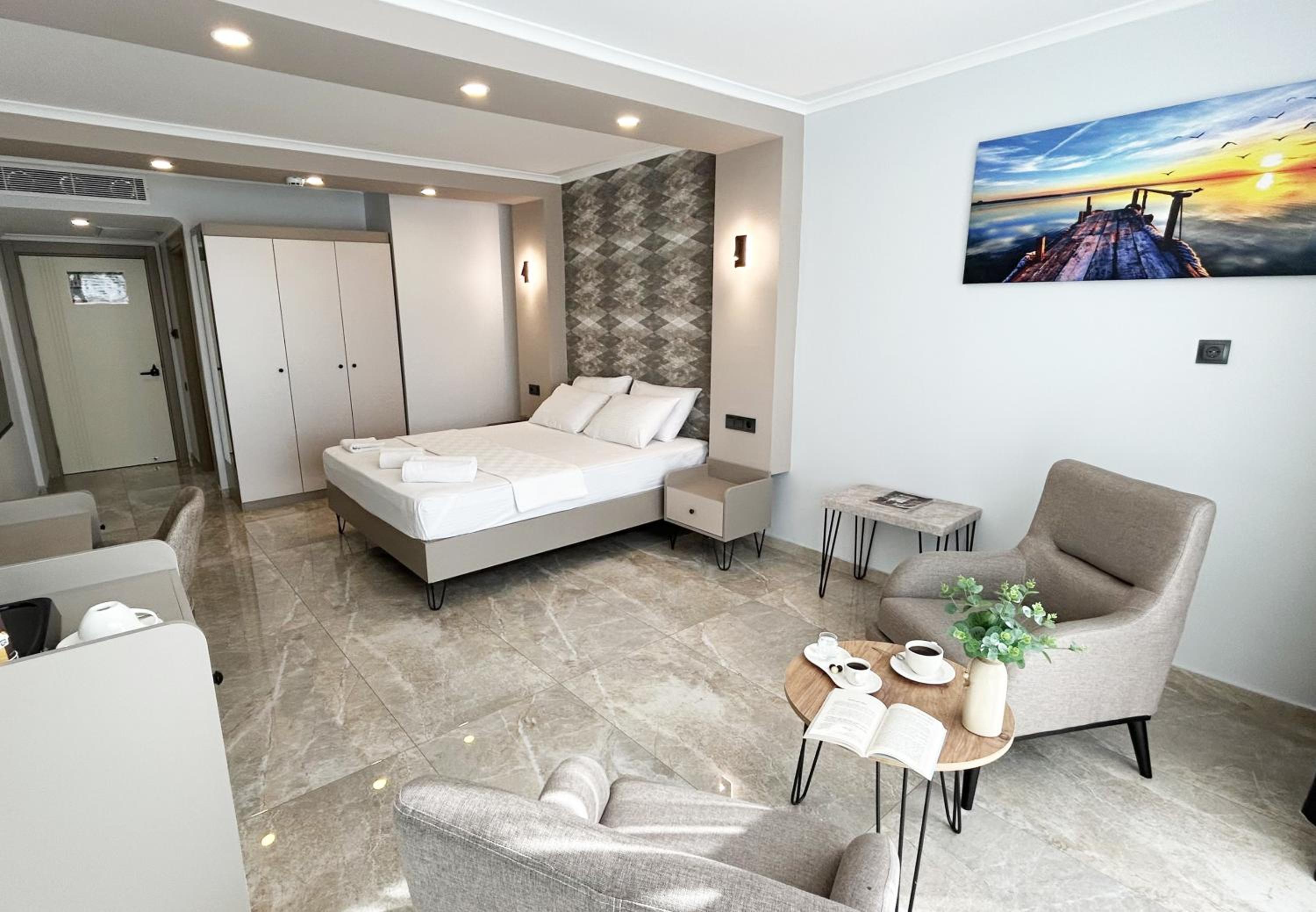 Standard Double Room - Photo 5