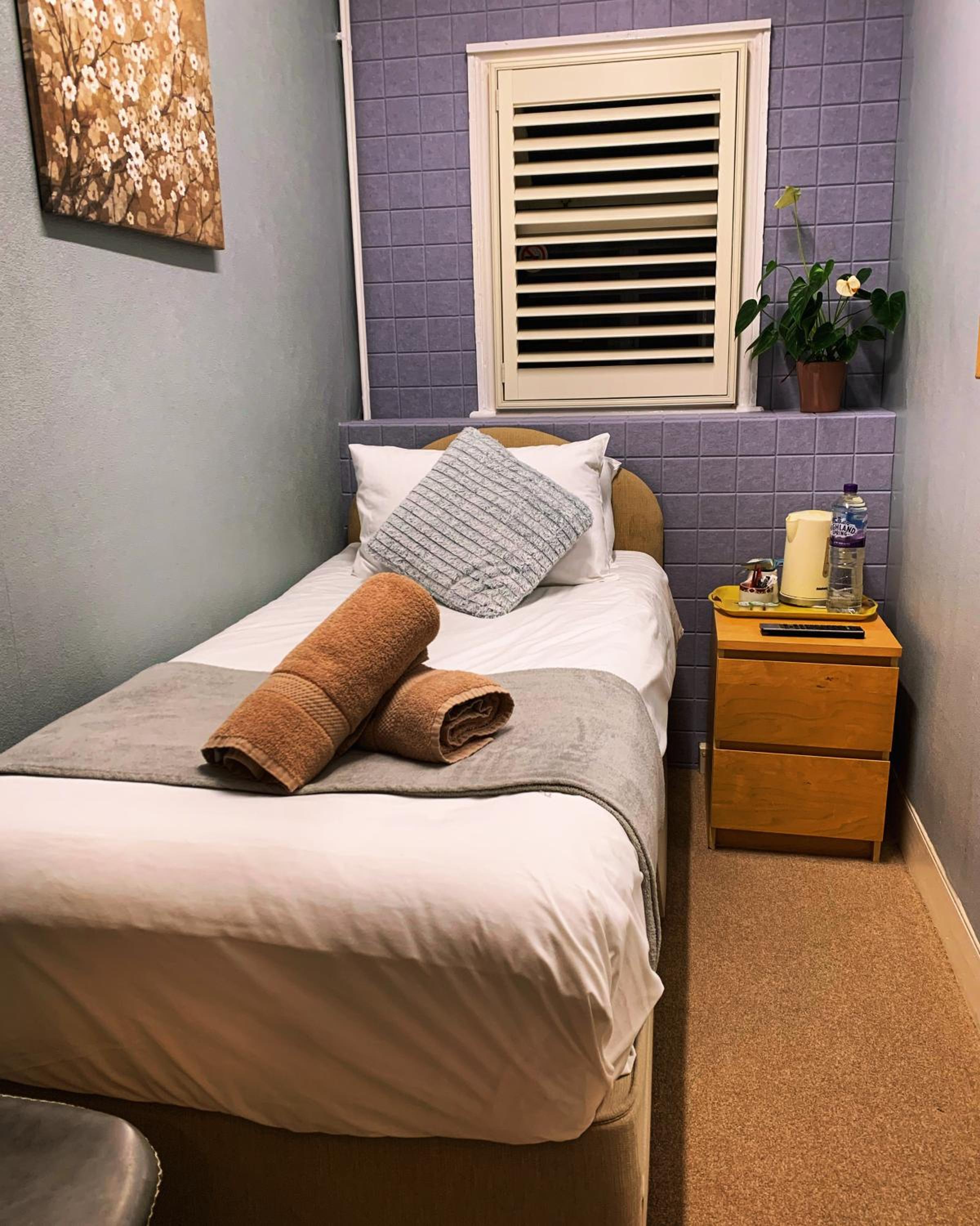 Single Room with Private External Bathroom photo 3