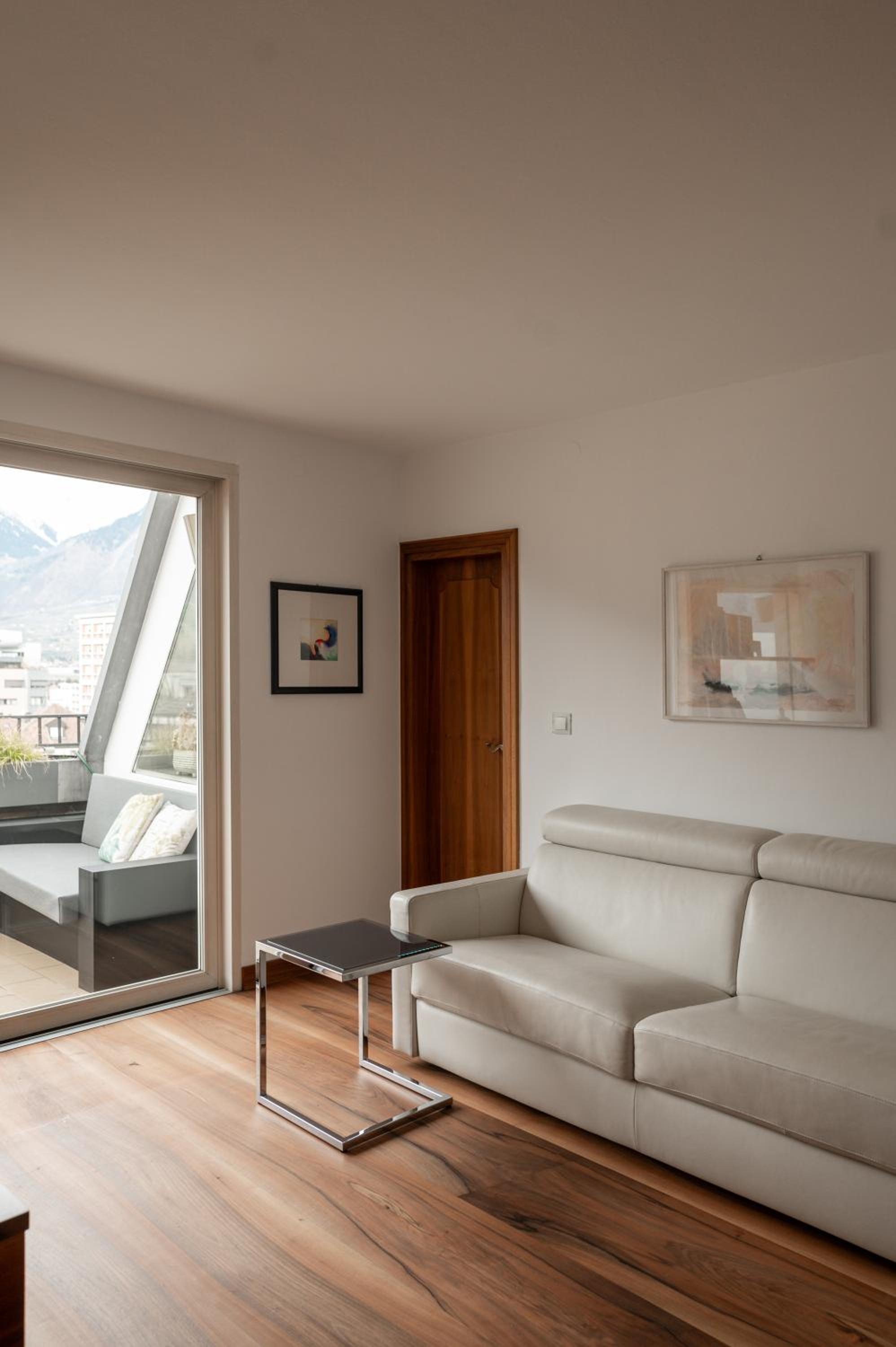 Penthouse Suite - Photo 3