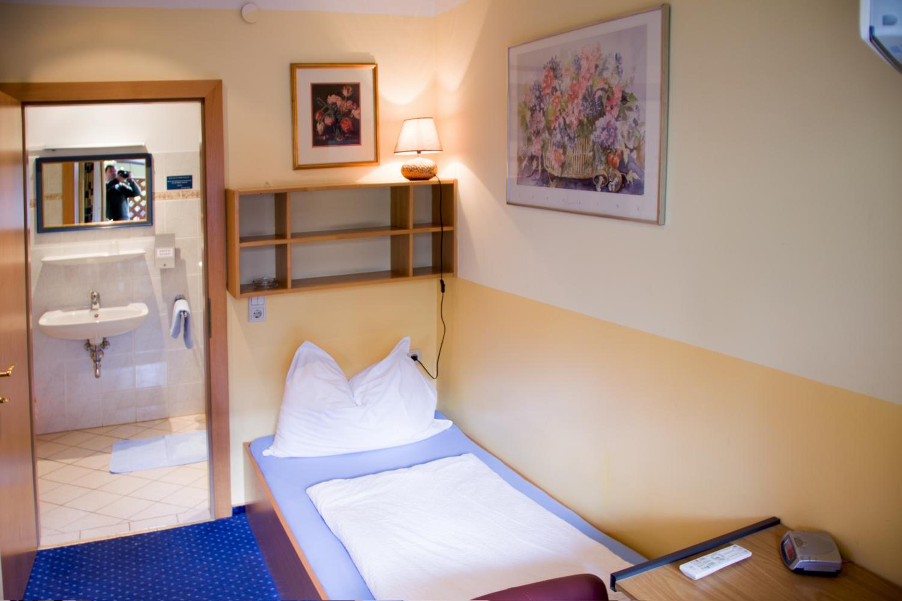 Single Room photo 1