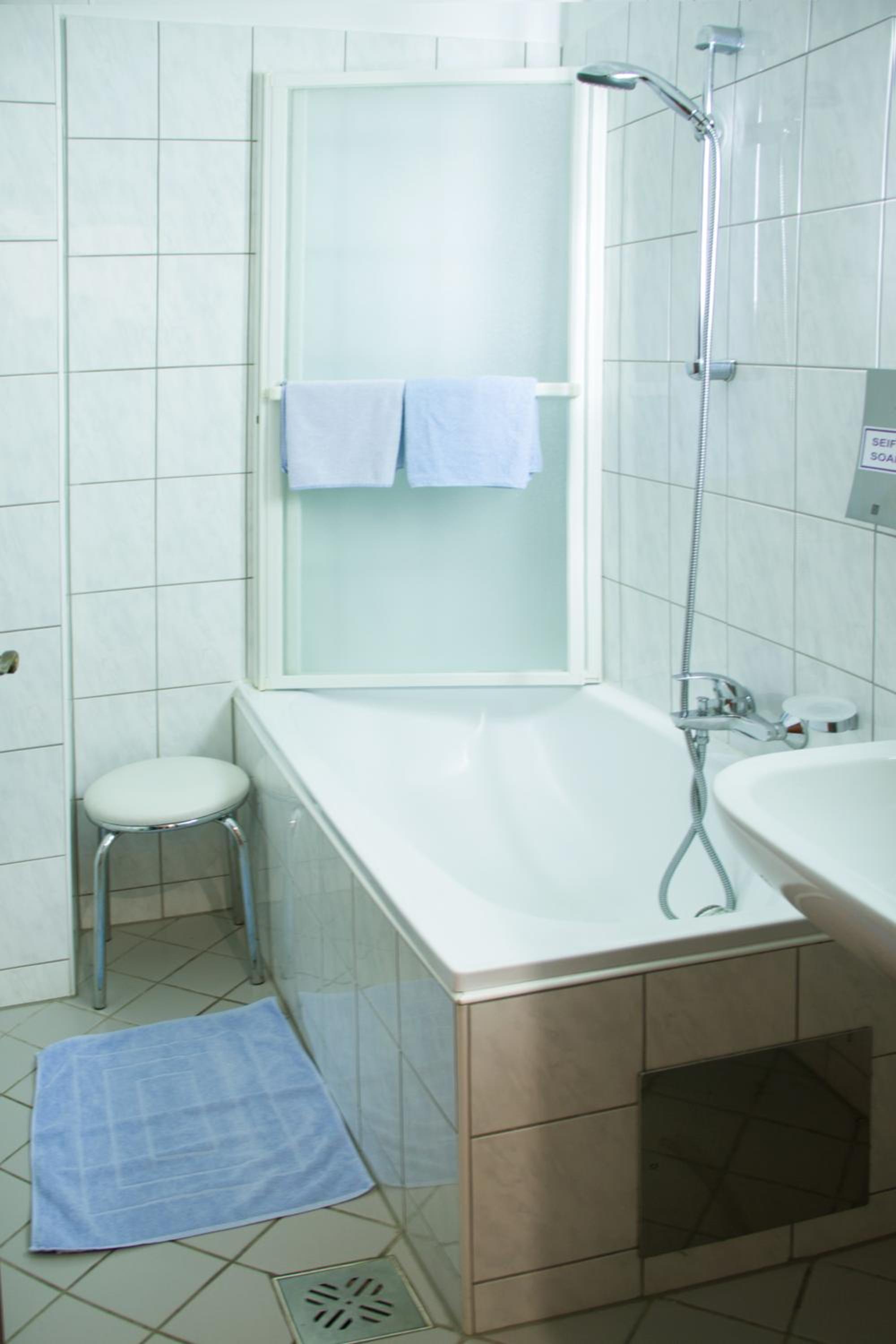 Double Room - Photo 6