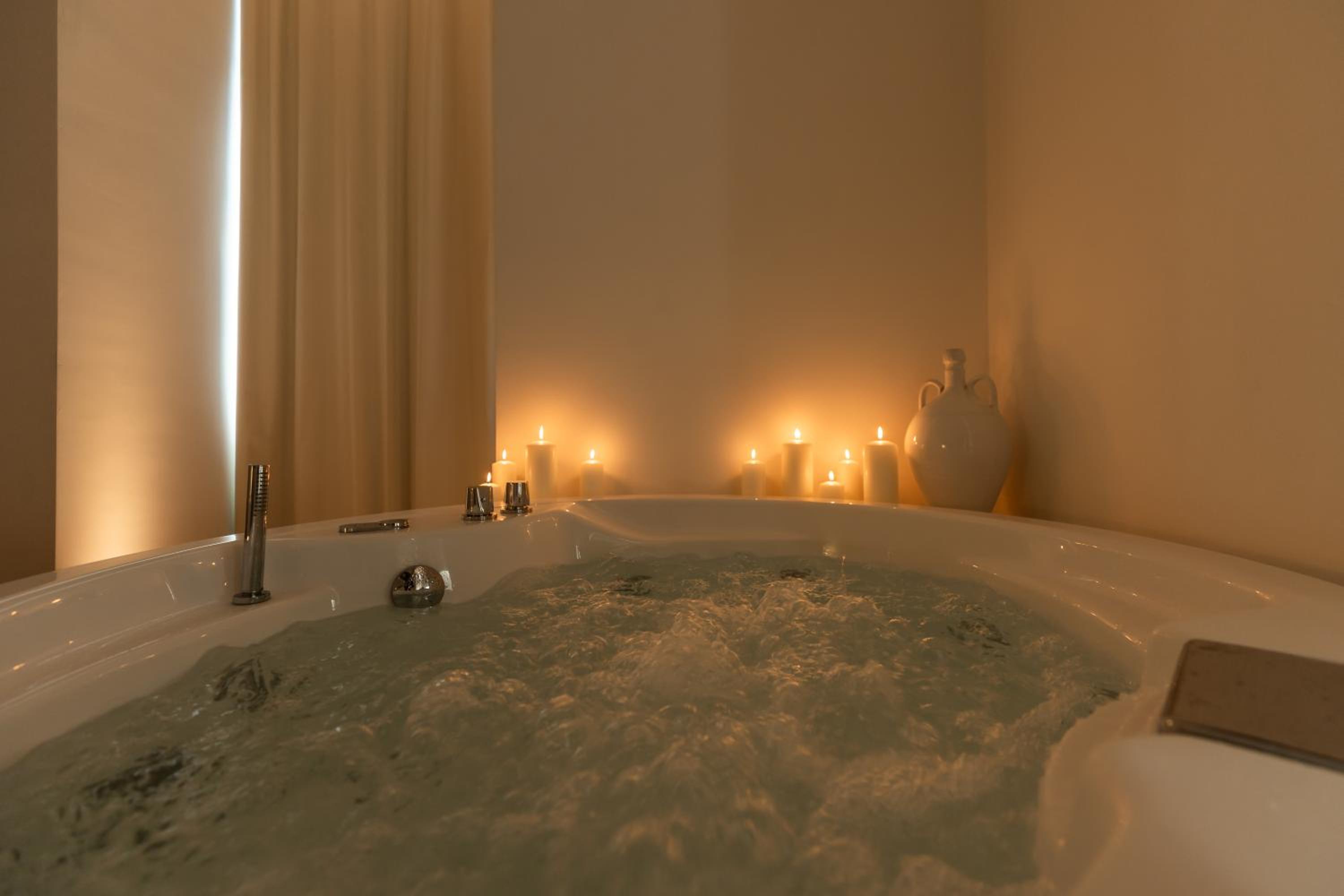 King Suite with Spa Bath