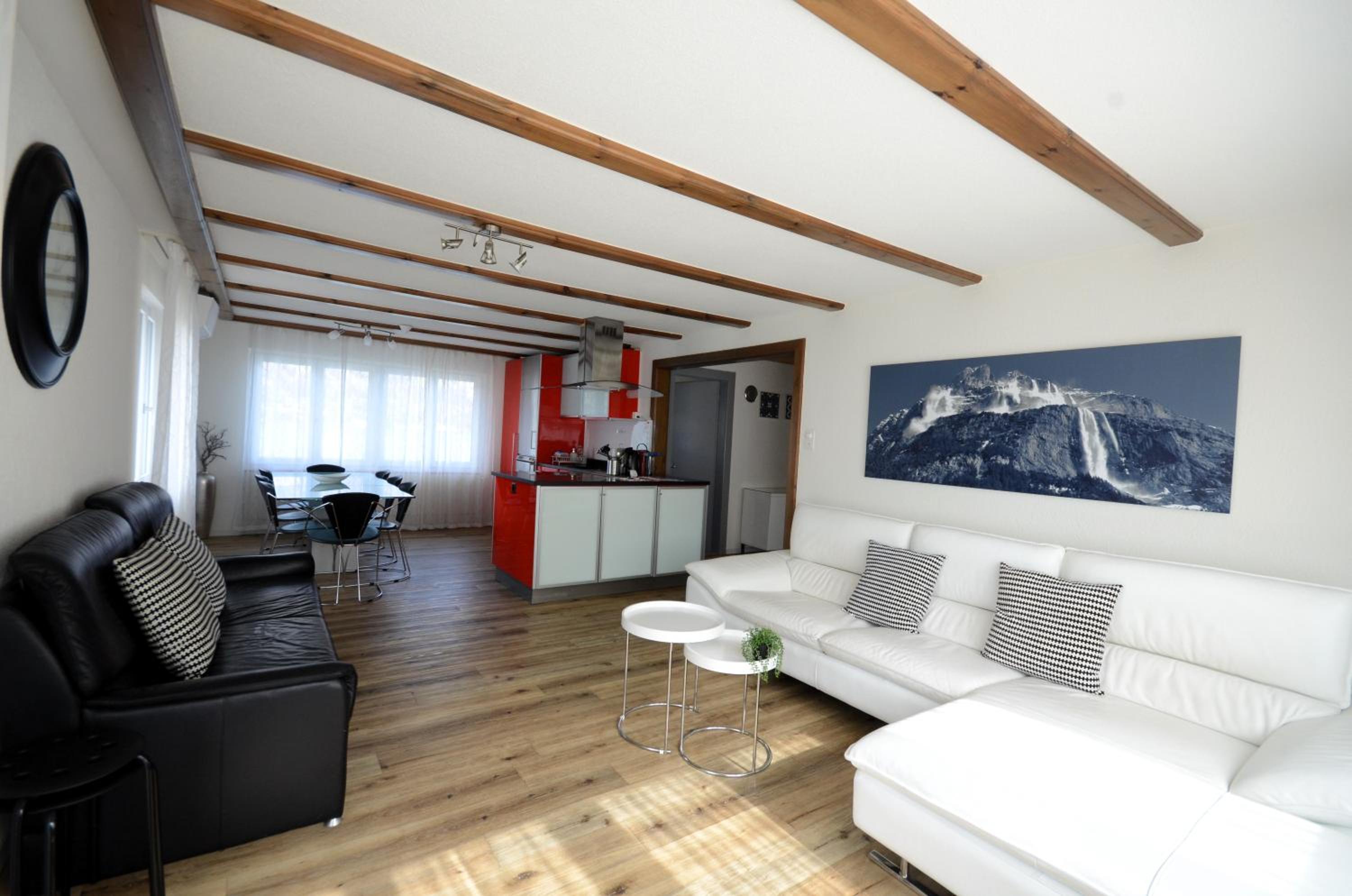 Four-Bedroom House photo 3