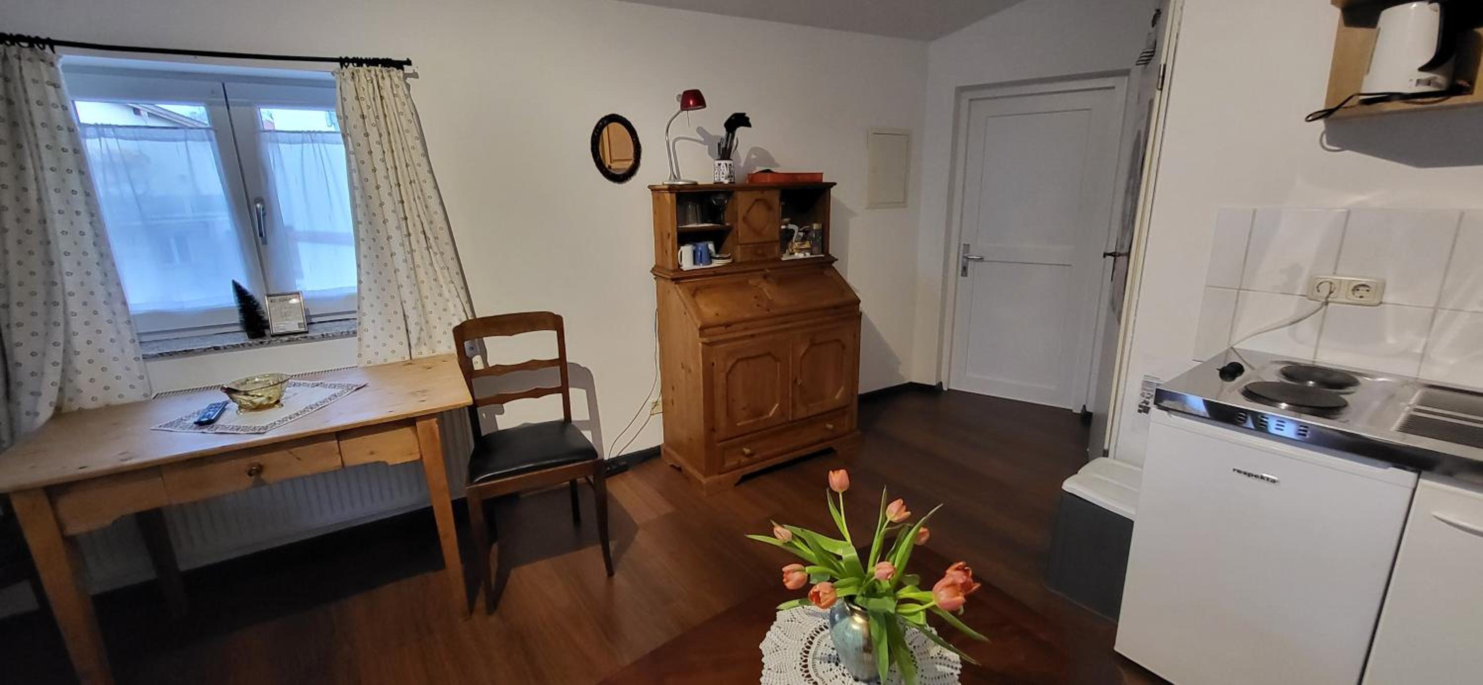 Apartment with Shower photo 2