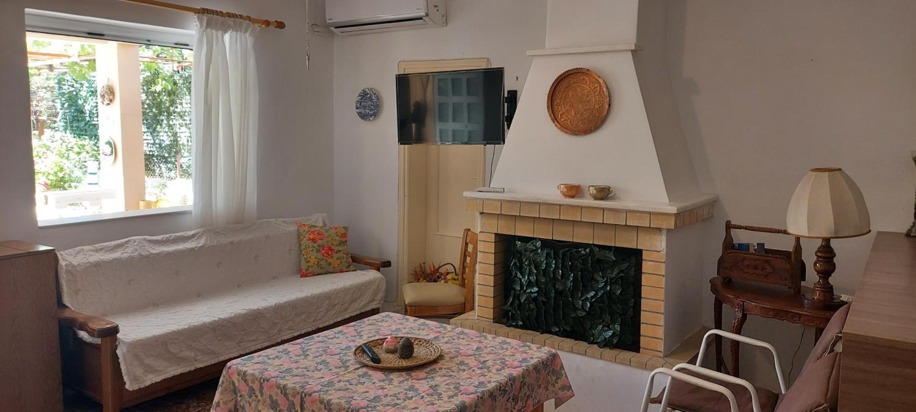 Two-Bedroom House - Photo 36