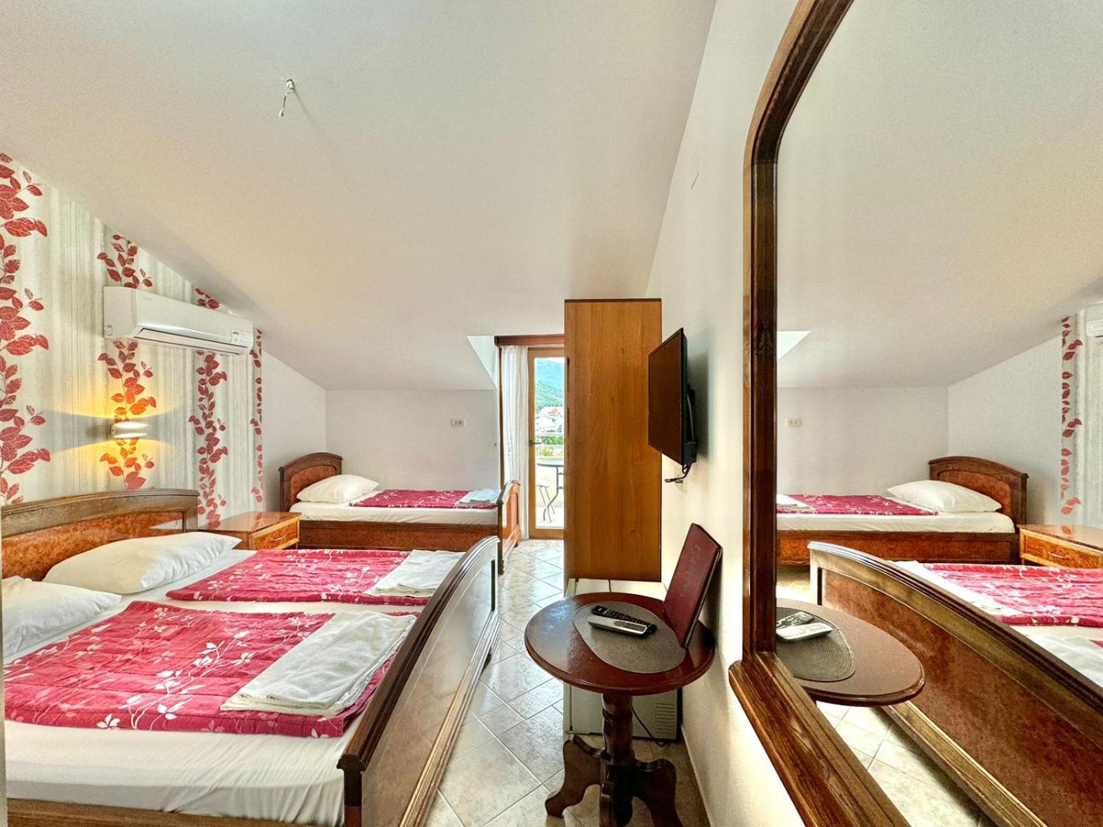 Superior Triple Room photo 3